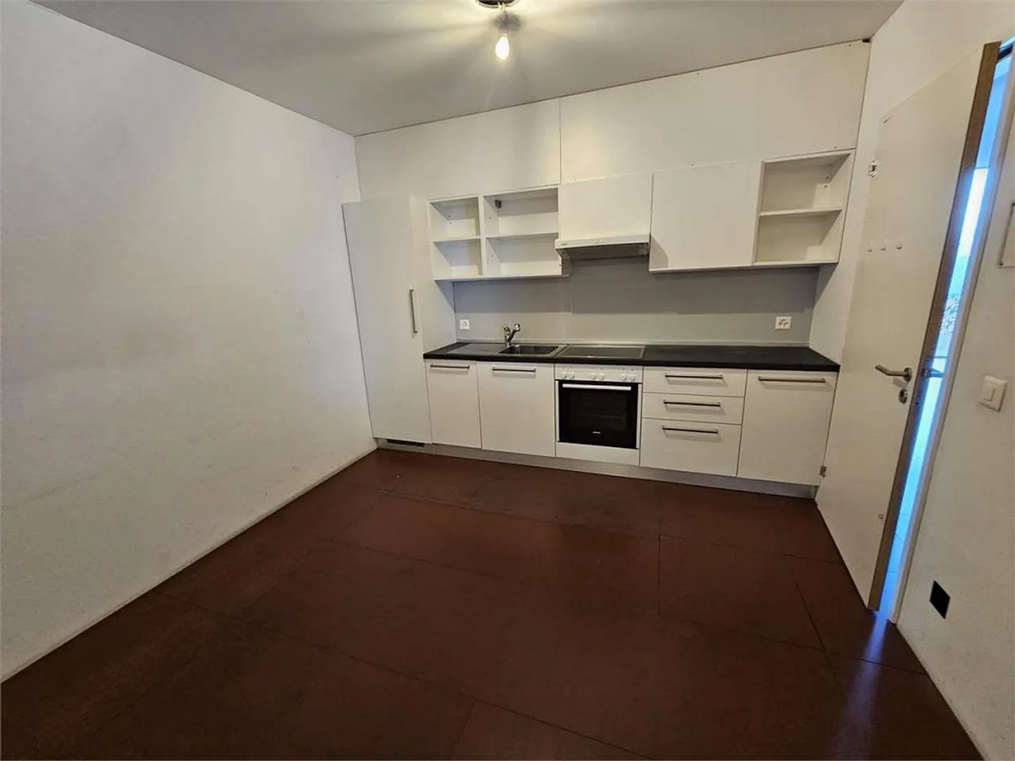 Bureau avec entrepôts - Photo 9 sur 13