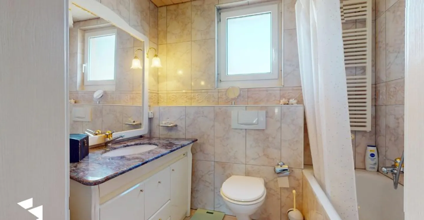 Fehr Real Estate - Well-maintained 5.5-room single-family house in a central location - Photo 9 of 13