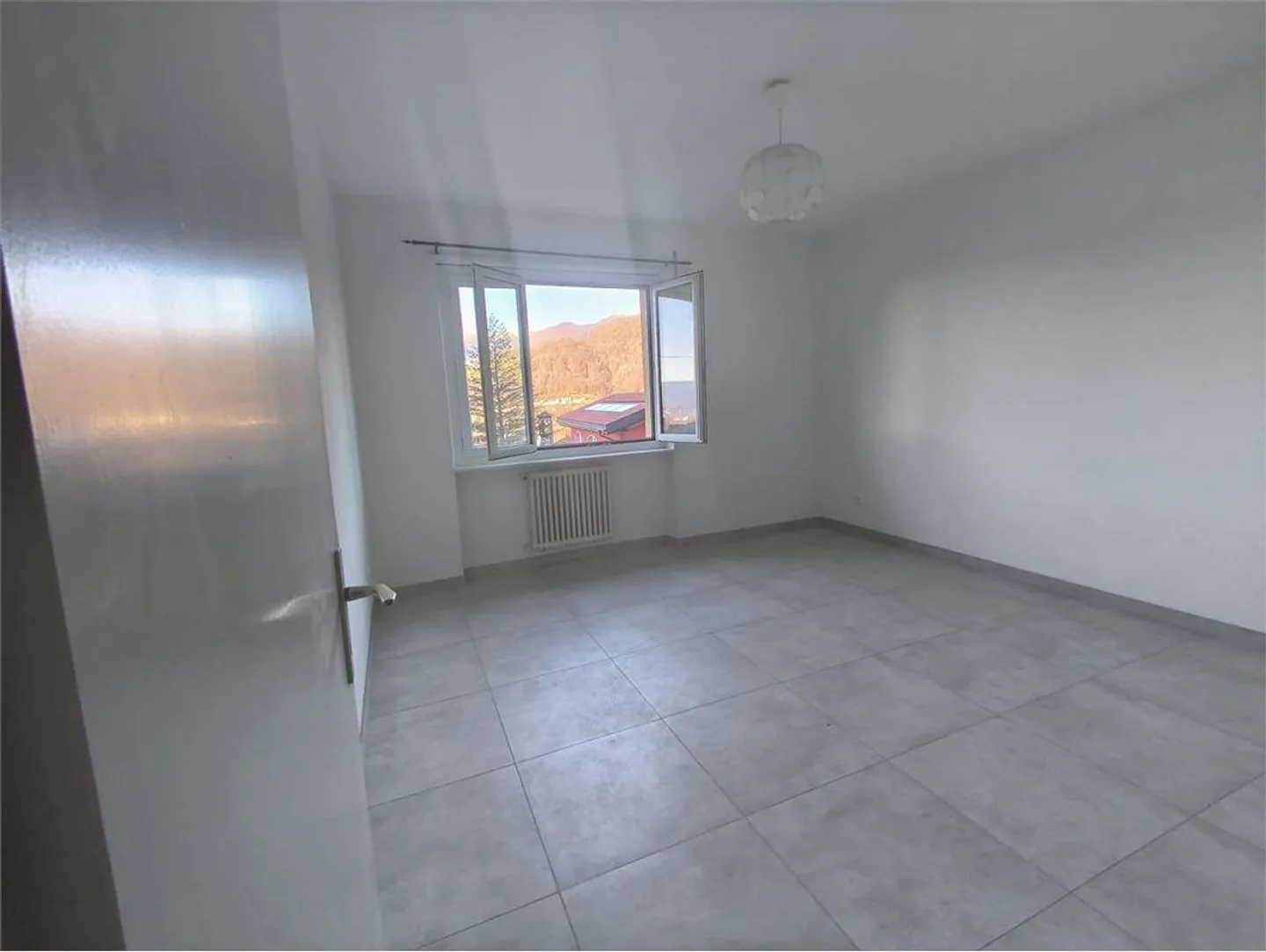 Schöne Zweizimmerwohnung für junge Paare oder Singles: in Davesco-Soragno mit Balkon - Foto 5 von 8