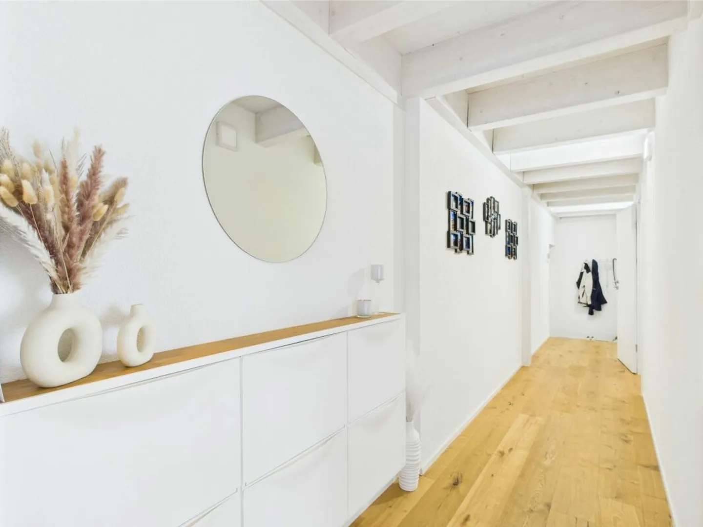 Modernes Apartment in der Natur - Foto 1 von 7