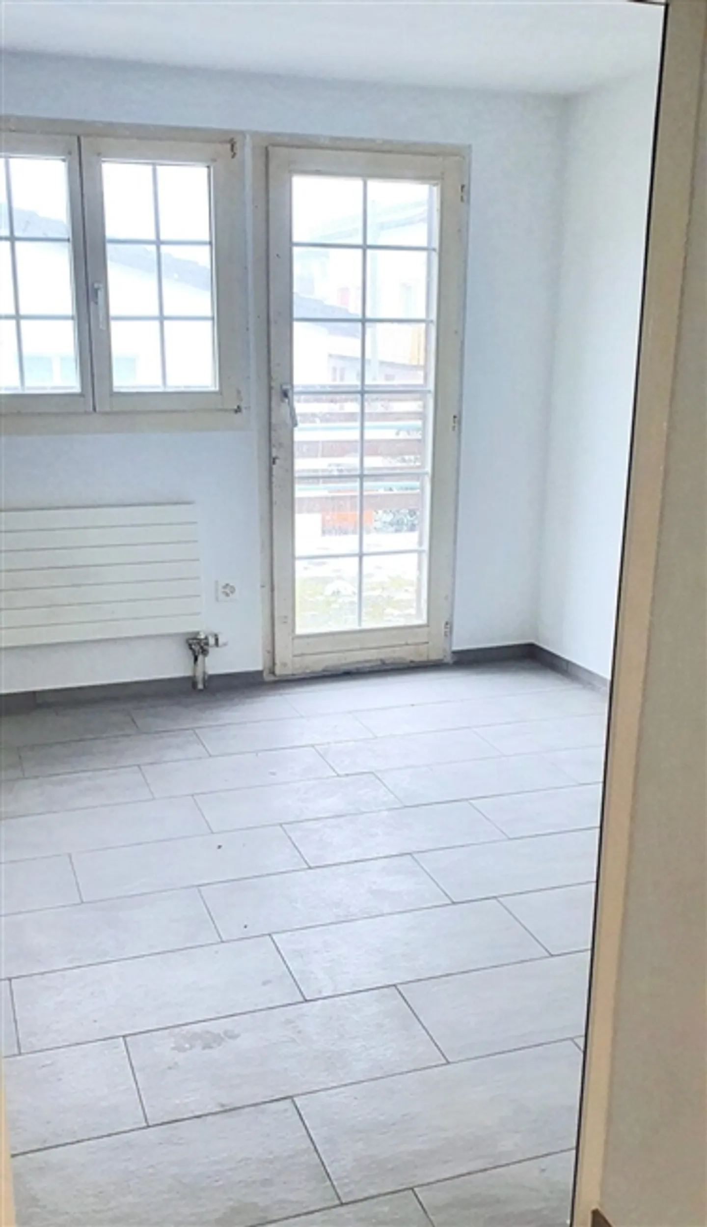 Espace commercial avec grande terrasse, idéal pour café/garde d'enfants/studio de Pilates ou de yoga - Photo 7 sur 8