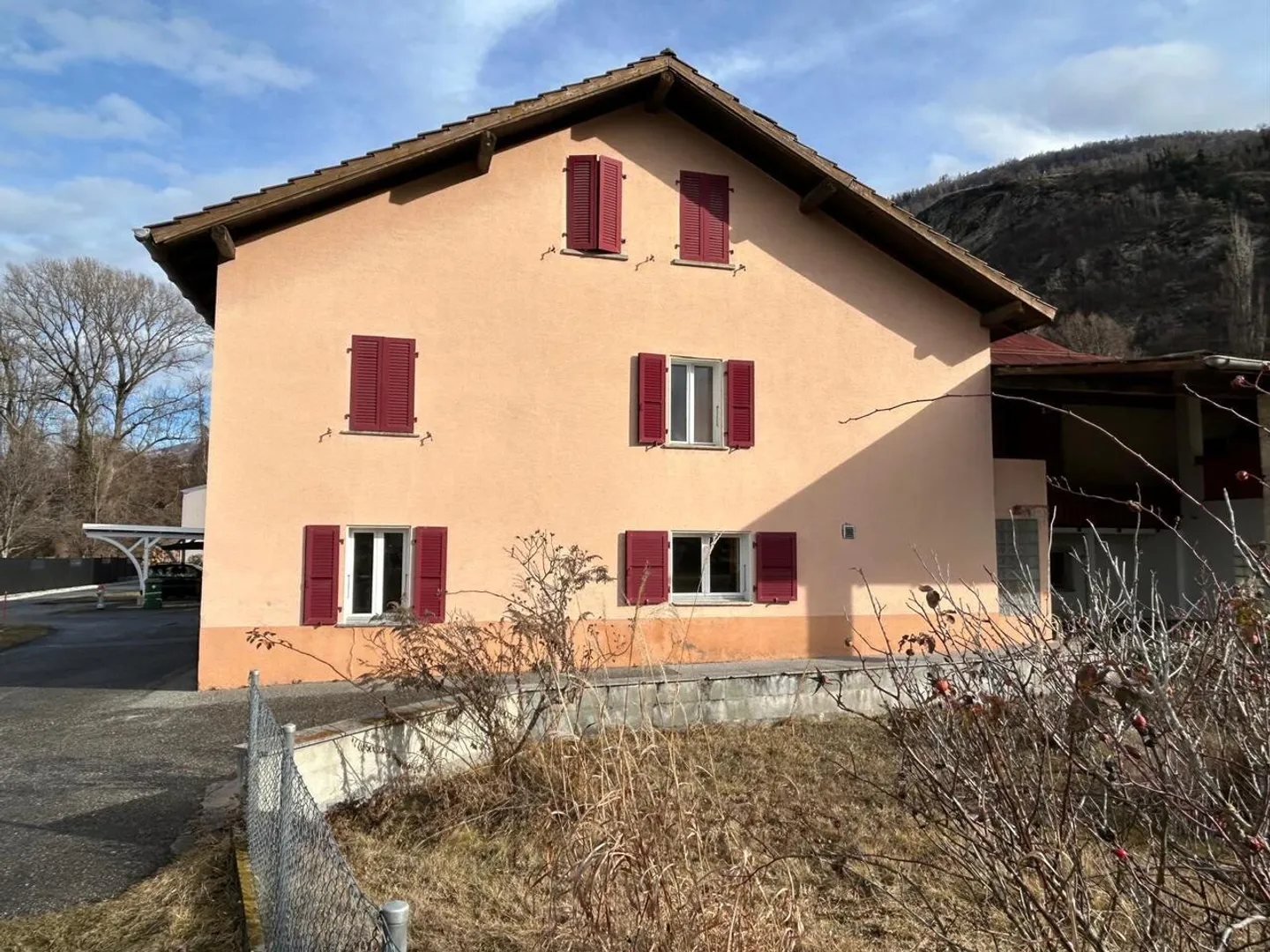 Bella opportunità: Casa a schiera con 4,5 stanze - Foto 1 di 13