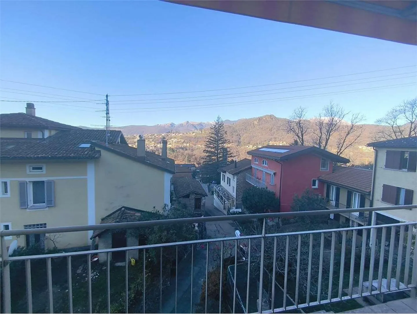 Schöne Zweizimmerwohnung für junge Paare oder Singles: in Davesco-Soragno mit Balkon - Foto 4 von 8