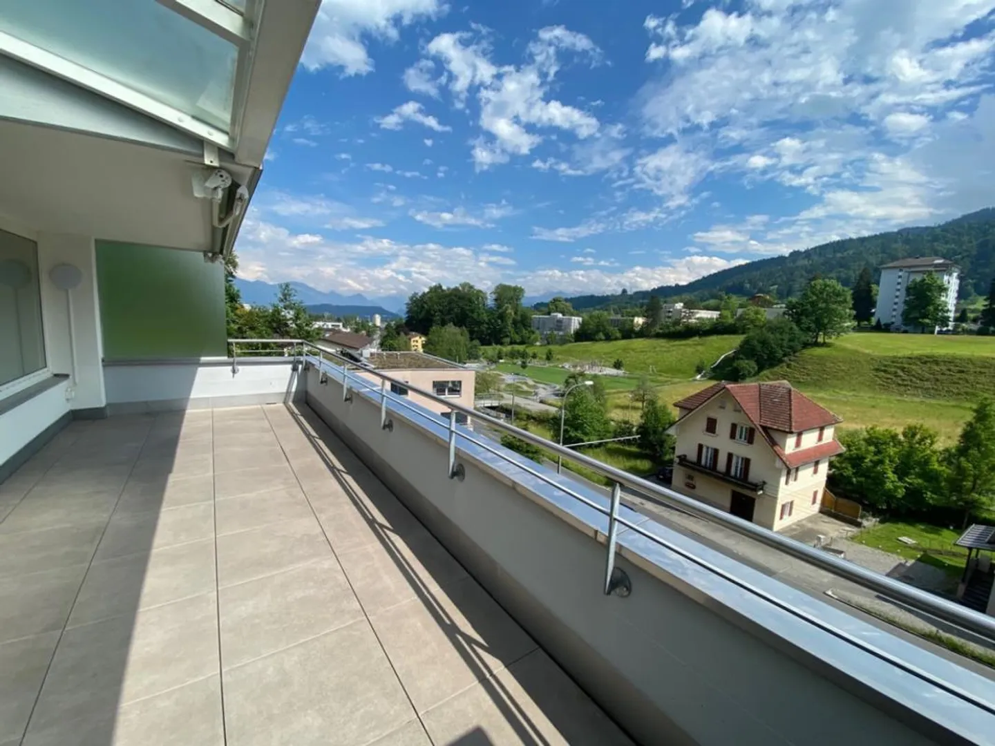 Terrace apartment with panoramic view - Photo 2 of 8