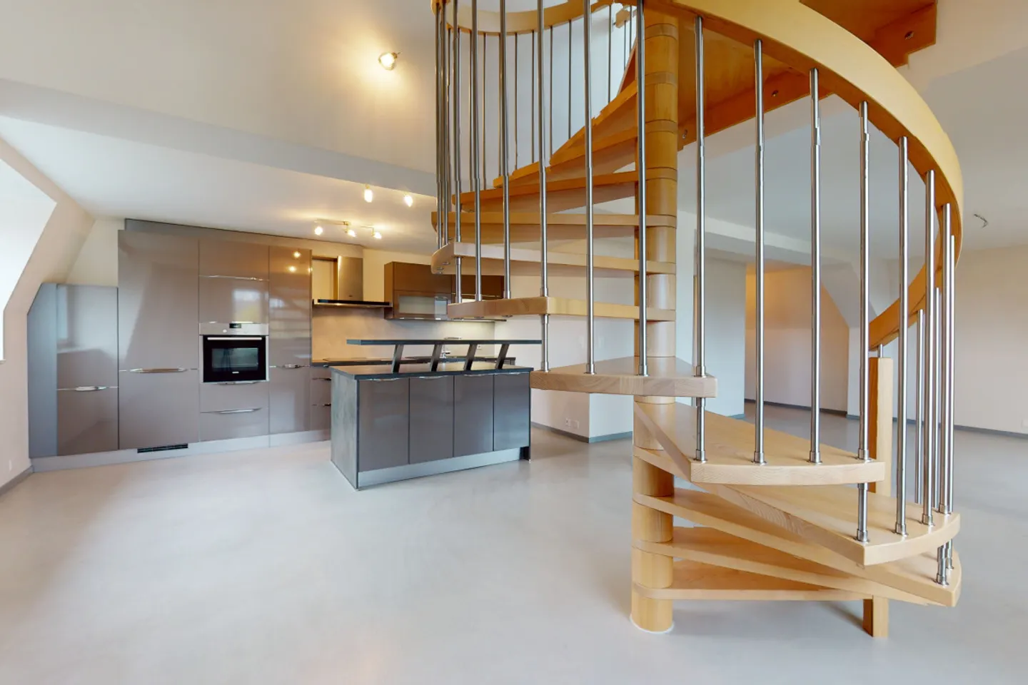 Immeuble mixte rénové - Photo 4 sur 13