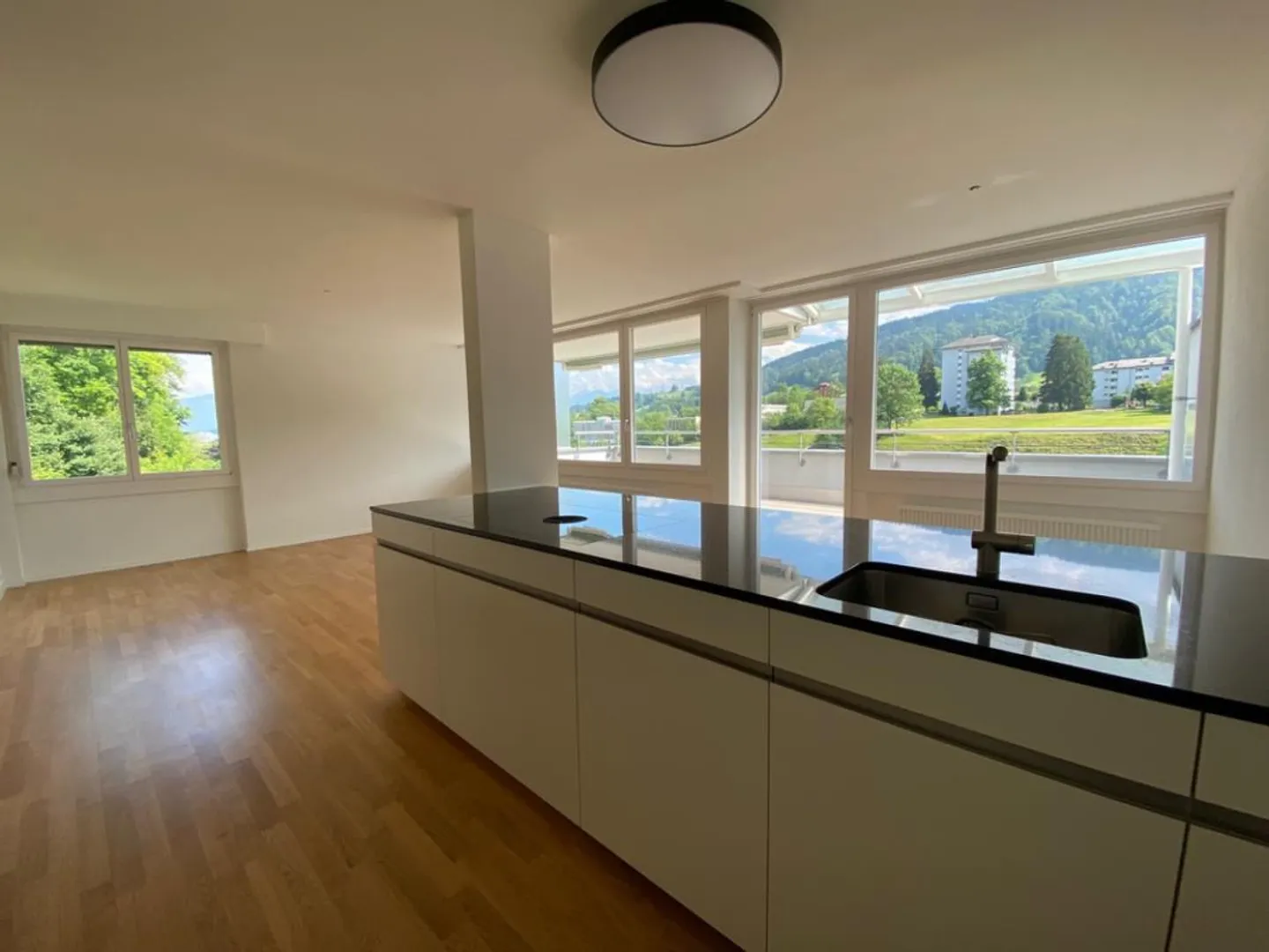 Terrace apartment with panoramic view - Photo 4 of 8