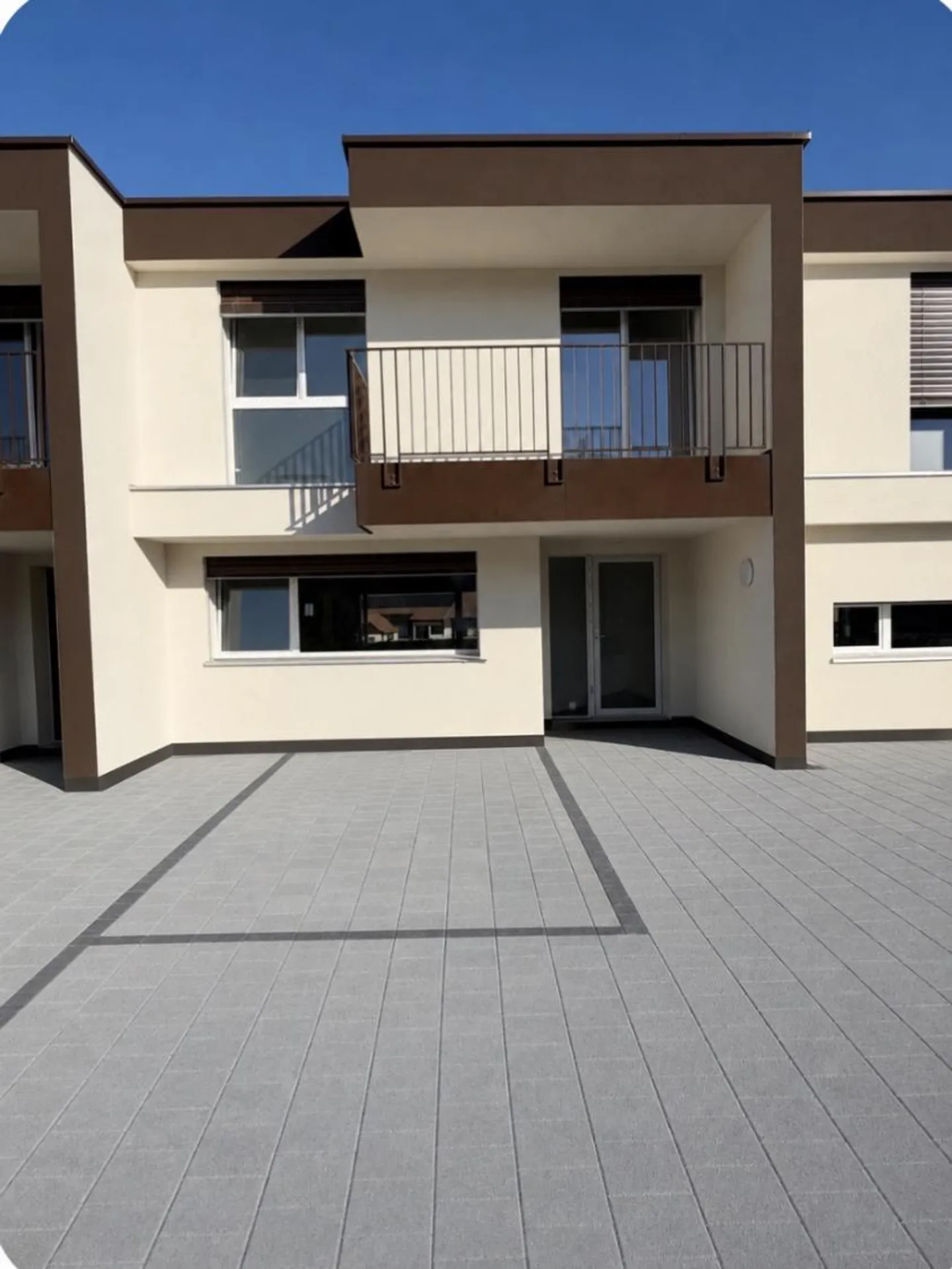 Neue Reihenvilla mit 5 Zimmern – sofort verfügbar - Foto 2 von 8