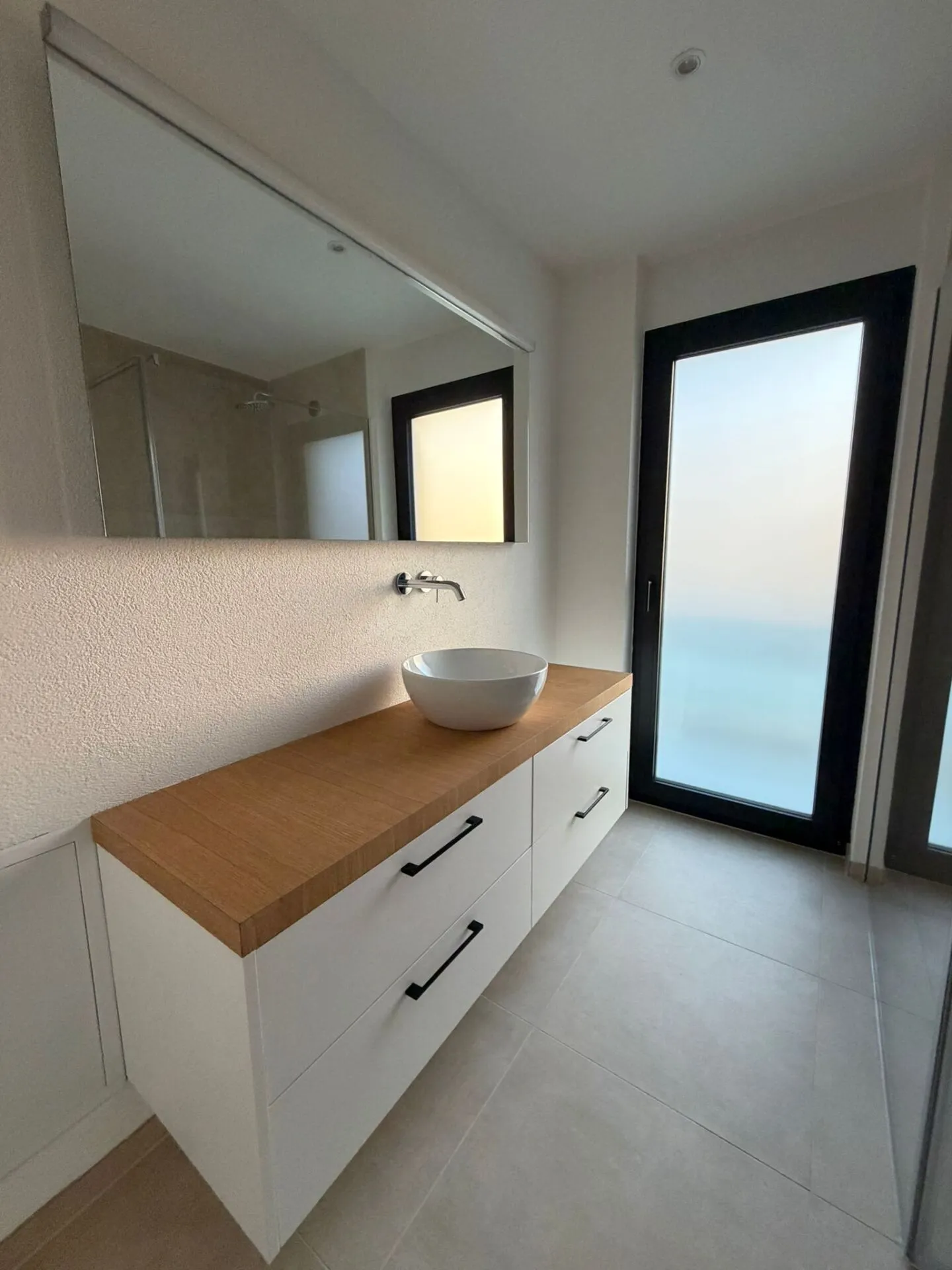 APPARTEMENT PENTHOUSE LUXUEUX DE 5,5 PIÈCES - PREMIÈRE OCCUPATION - Photo 4 sur 10