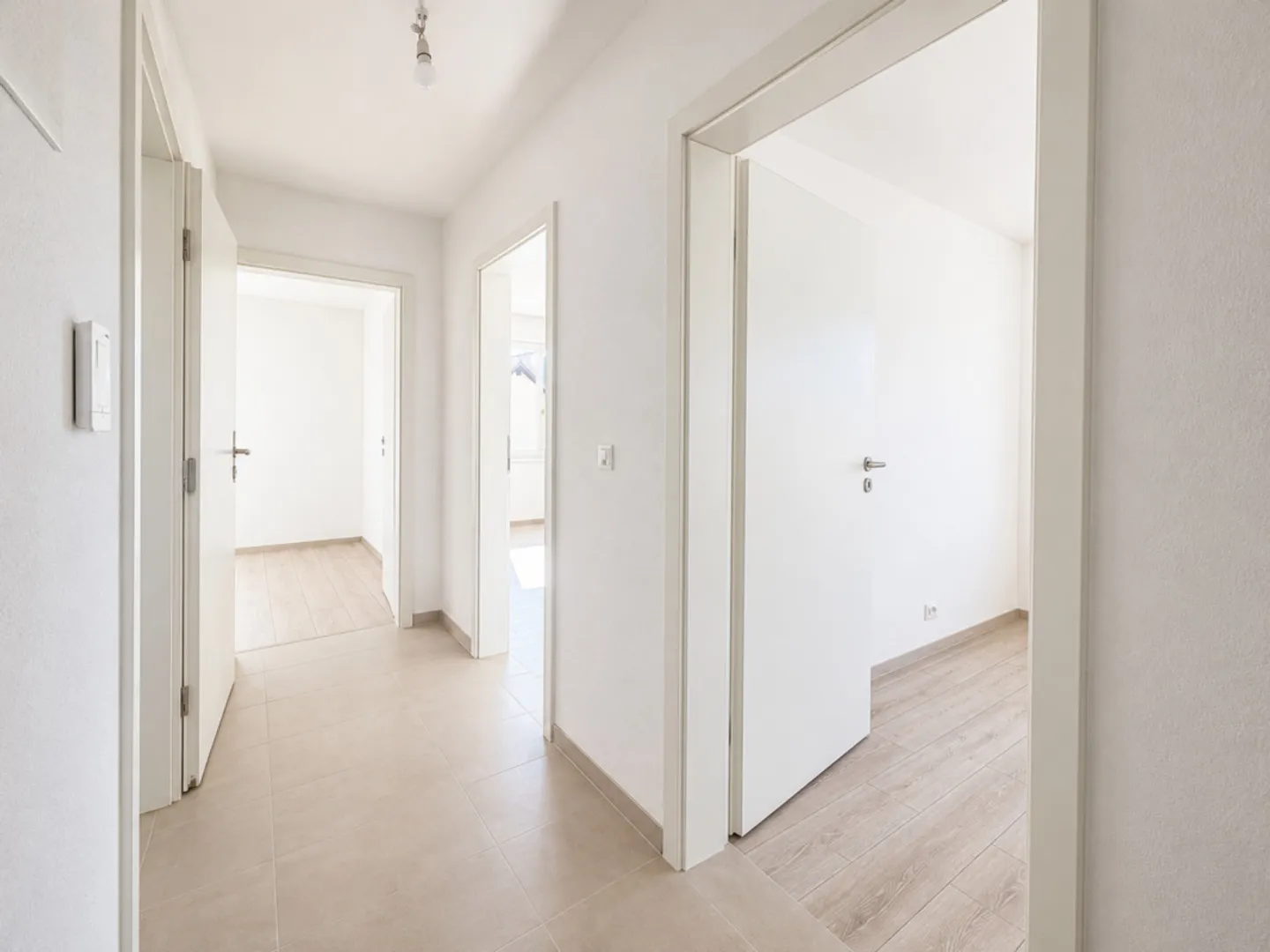 Appartamento 3 locali in una posizione tranquilla e centrale - Foto 2 di 7