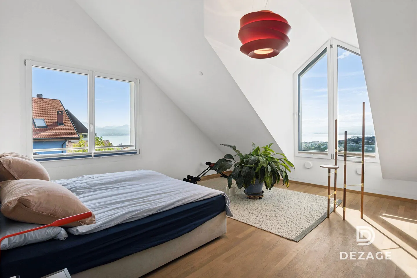 Magnificent duplex with house spirit, direct elevator, garden and breathtaking view of the Lake! - Photo 6 of 13