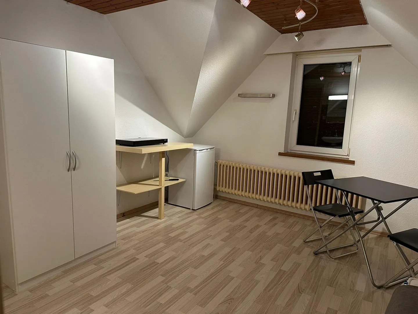 Studio (1 room) for rent - Photo 3 of 6