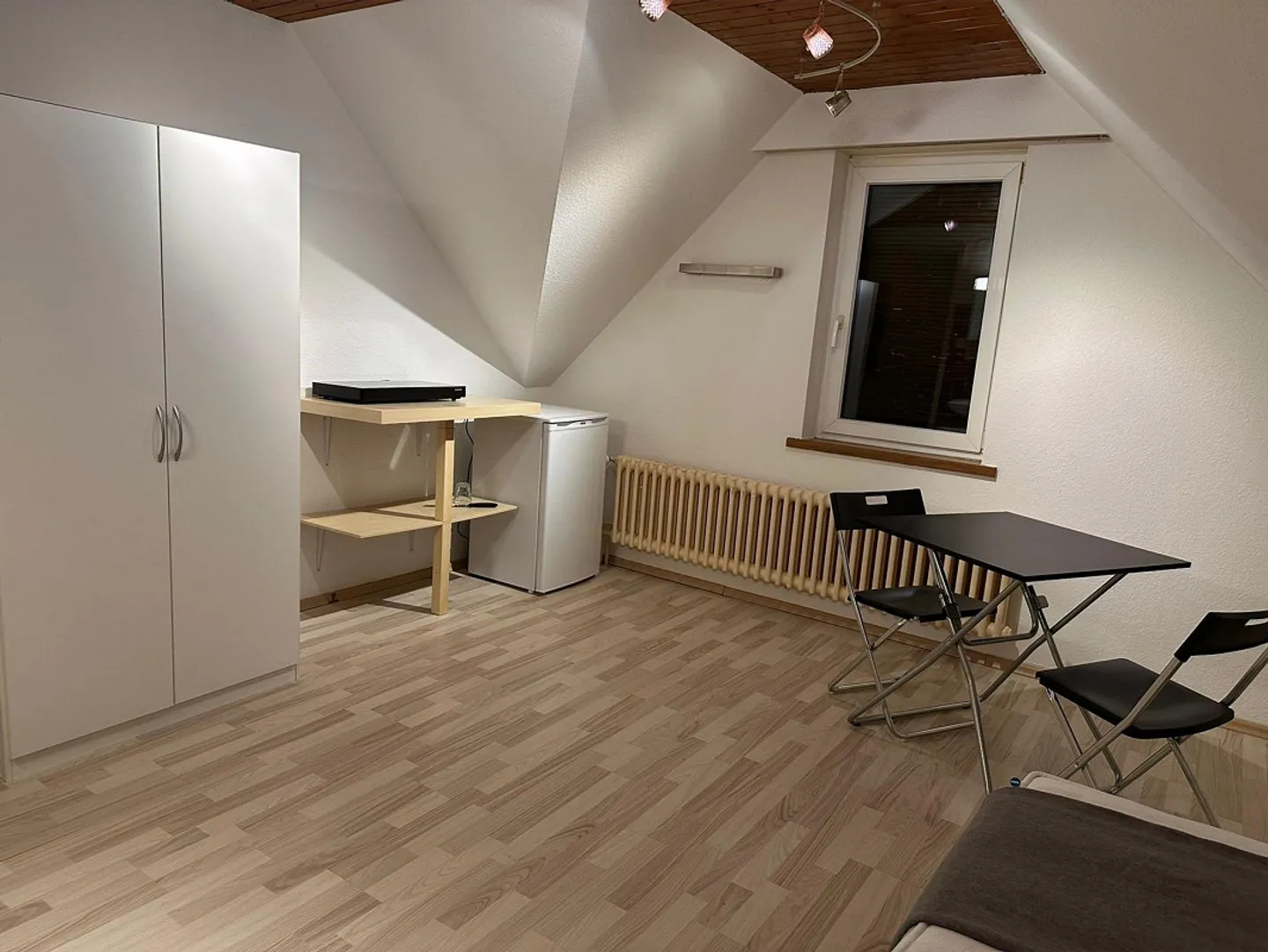 Studio (1 room) for rent - Photo 4 of 6