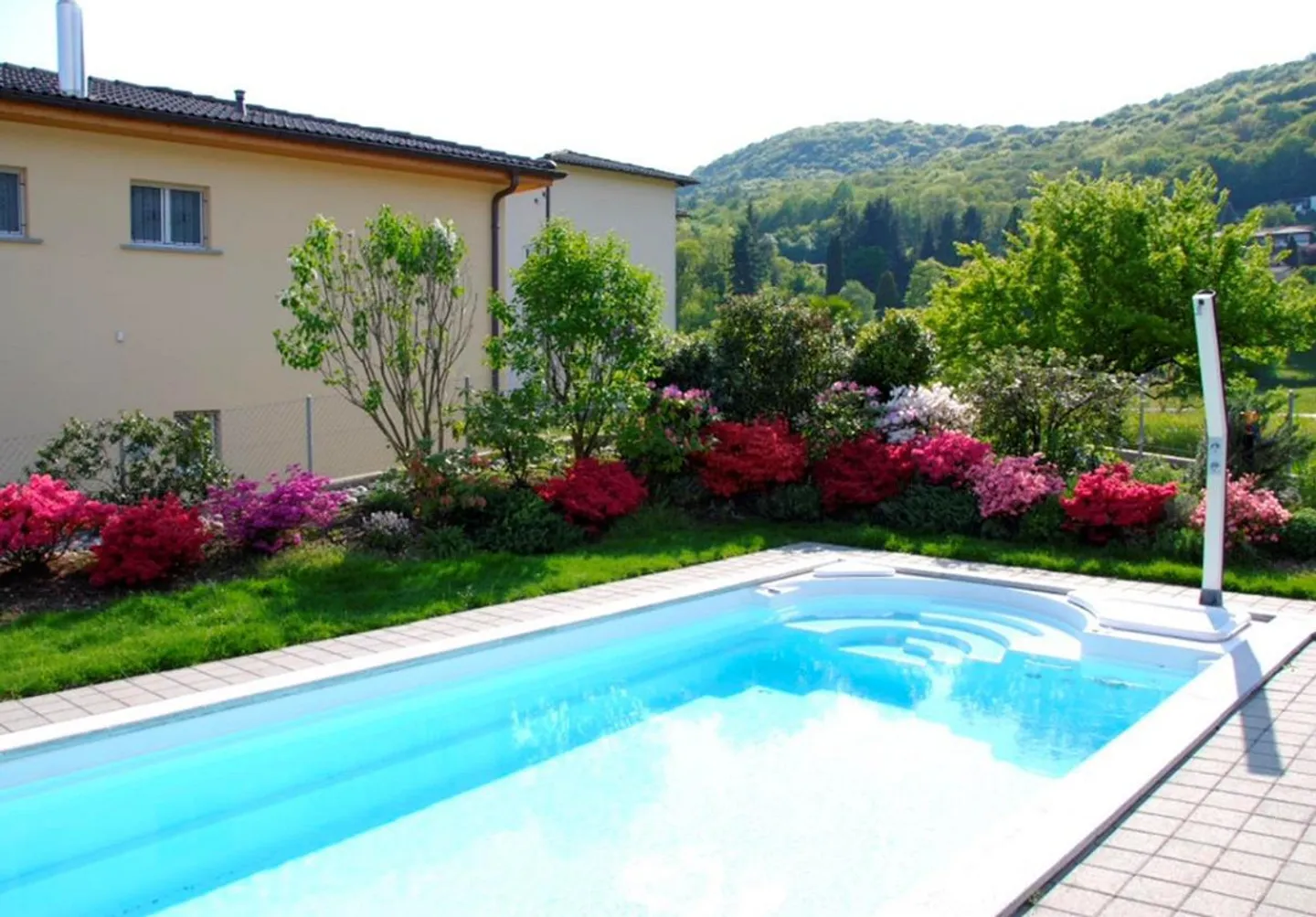 Villa with Swimming Pool - Photo 5 of 17