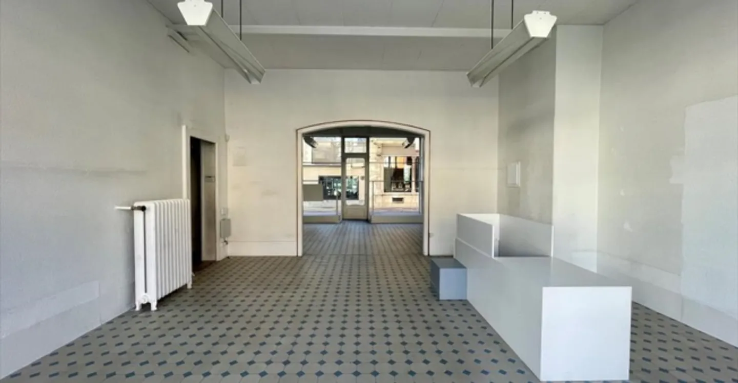 Spazio Commerciale Incantevole - Foto 2 di 6