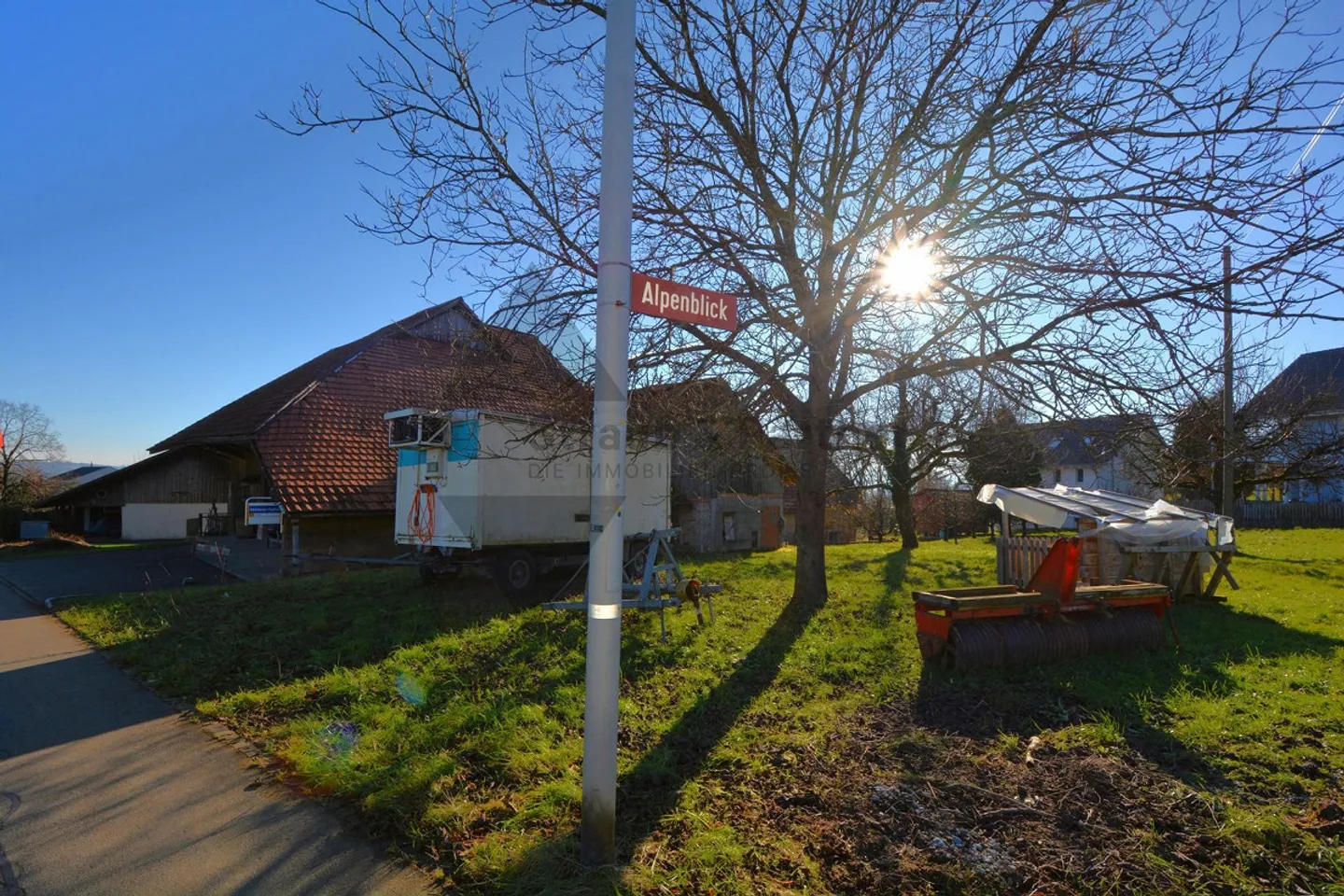 TERRENO INTERESSANTE | POSIZIONE MOLTO SOLEGGIATA E TRANQUILLA | ZONA VILLAGGIO - Foto 4 di 7