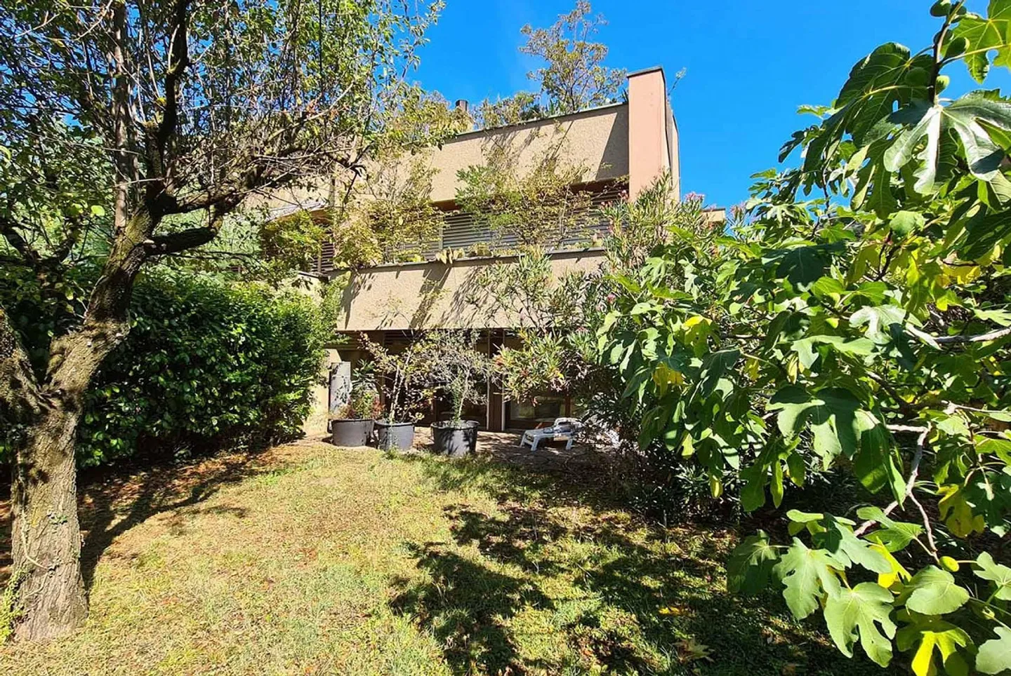 Bella casa bifamiliare di 5,5 stanze nel verde a Melano - Foto 9 di 10