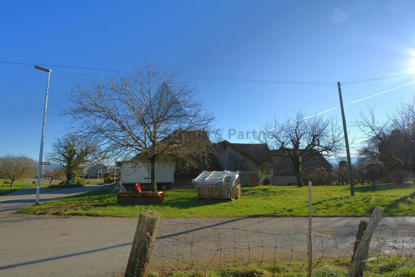 TERRENO INTERESSANTE | POSIZIONE MOLTO SOLEGGIATA E TRANQUILLA | ZONA VILLAGGIO - Foto 5 di 7