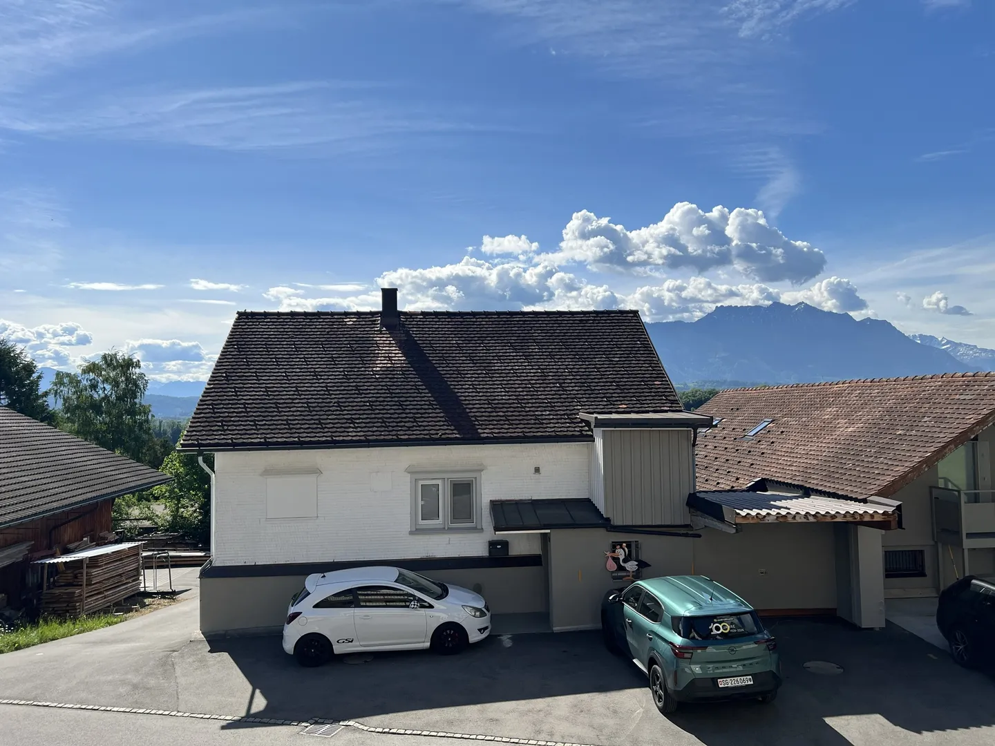 Family-friendly 4.5-room apartment on the raised ground floor in a quiet location - Photo 7 of 15