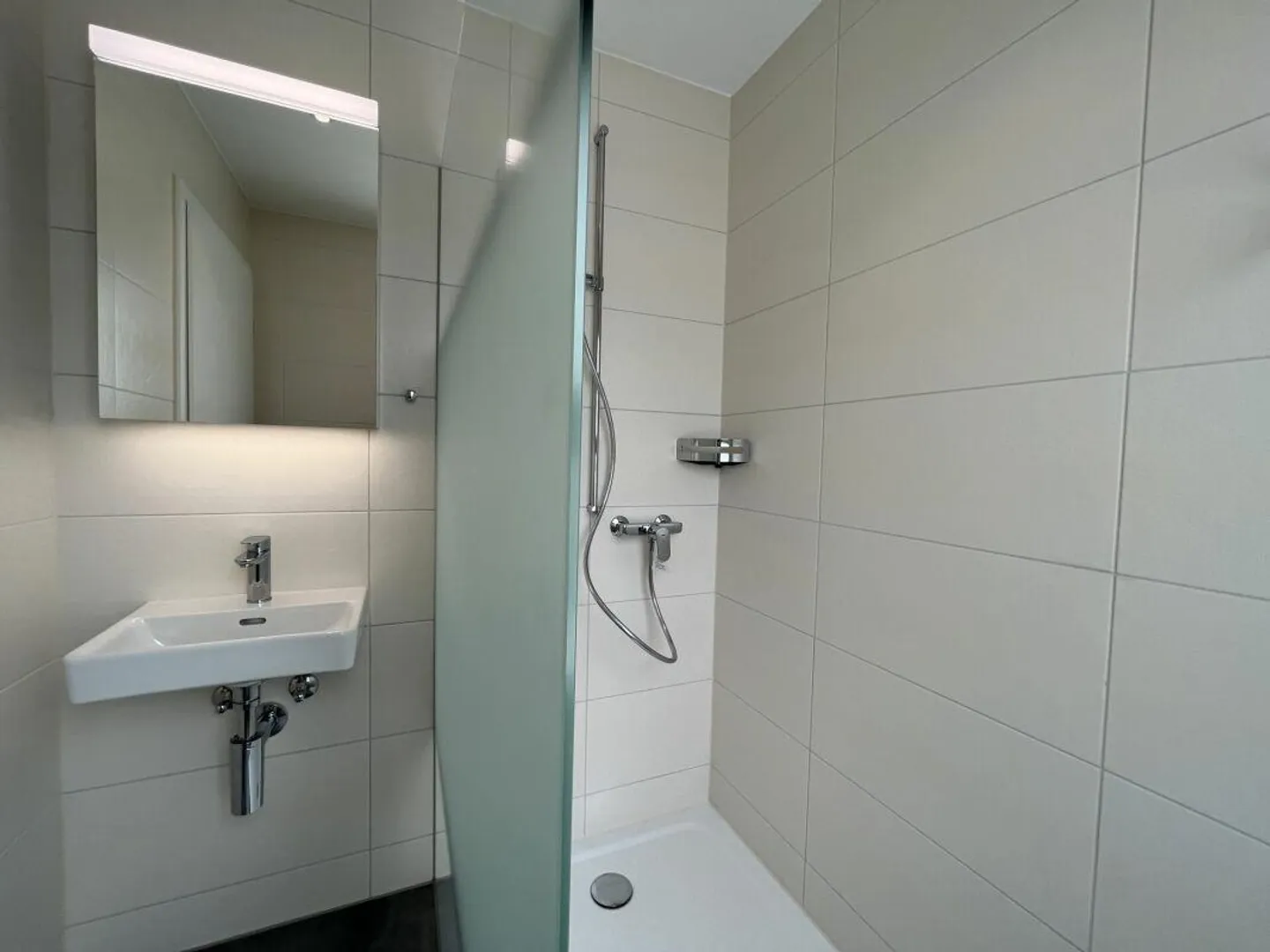 Dreamlike 3.5-room penthouse apartment with two terraces - Photo 8 of 14