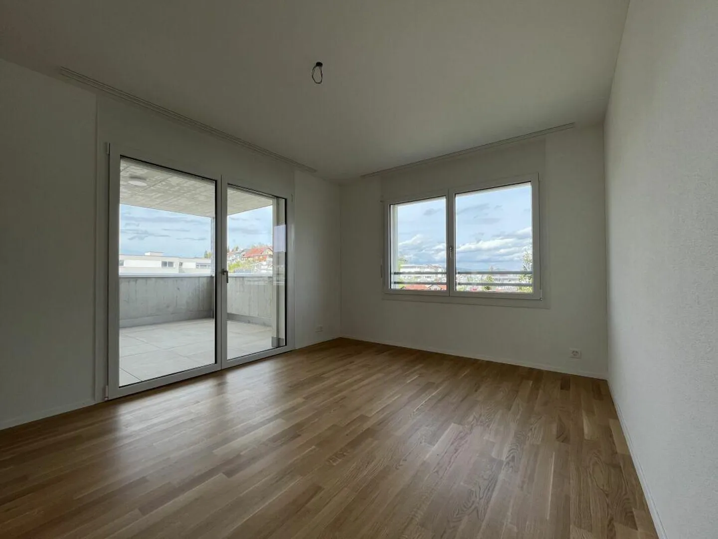 Dreamlike 3.5-room penthouse apartment with two terraces - Photo 9 of 14