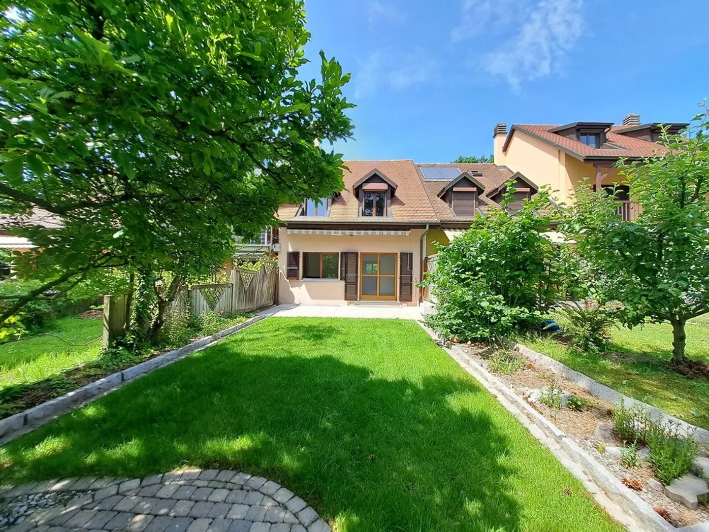 FRIBOURG - Renovated 4.5 room house - Photo 1 of 12
