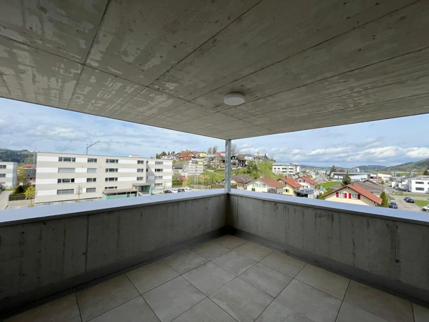 Dreamlike 3.5-room penthouse apartment with two terraces - Photo 12 of 14