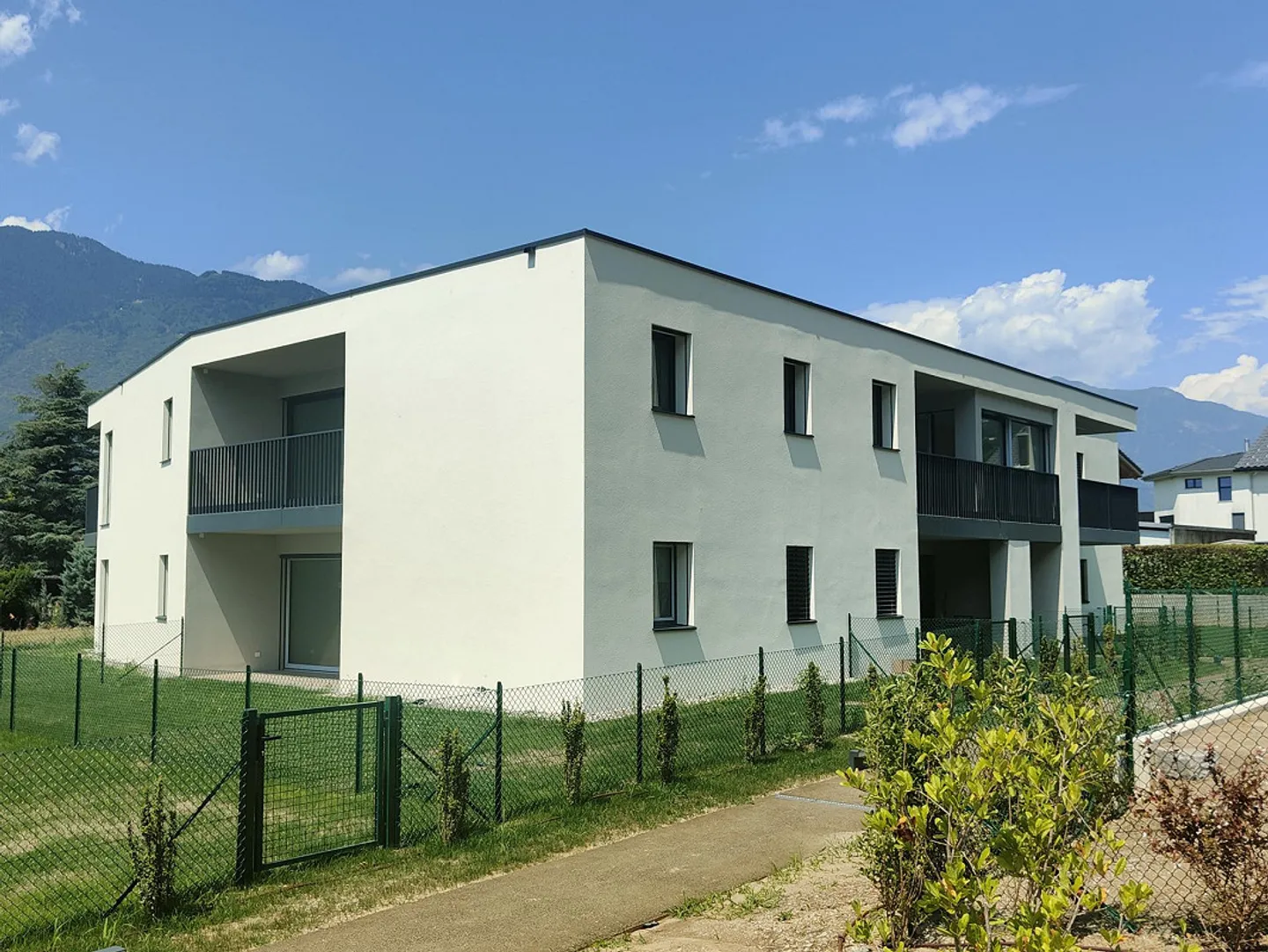 Nouvel appartement de 3,5 pièces à Camorino - Photo 1 sur 9