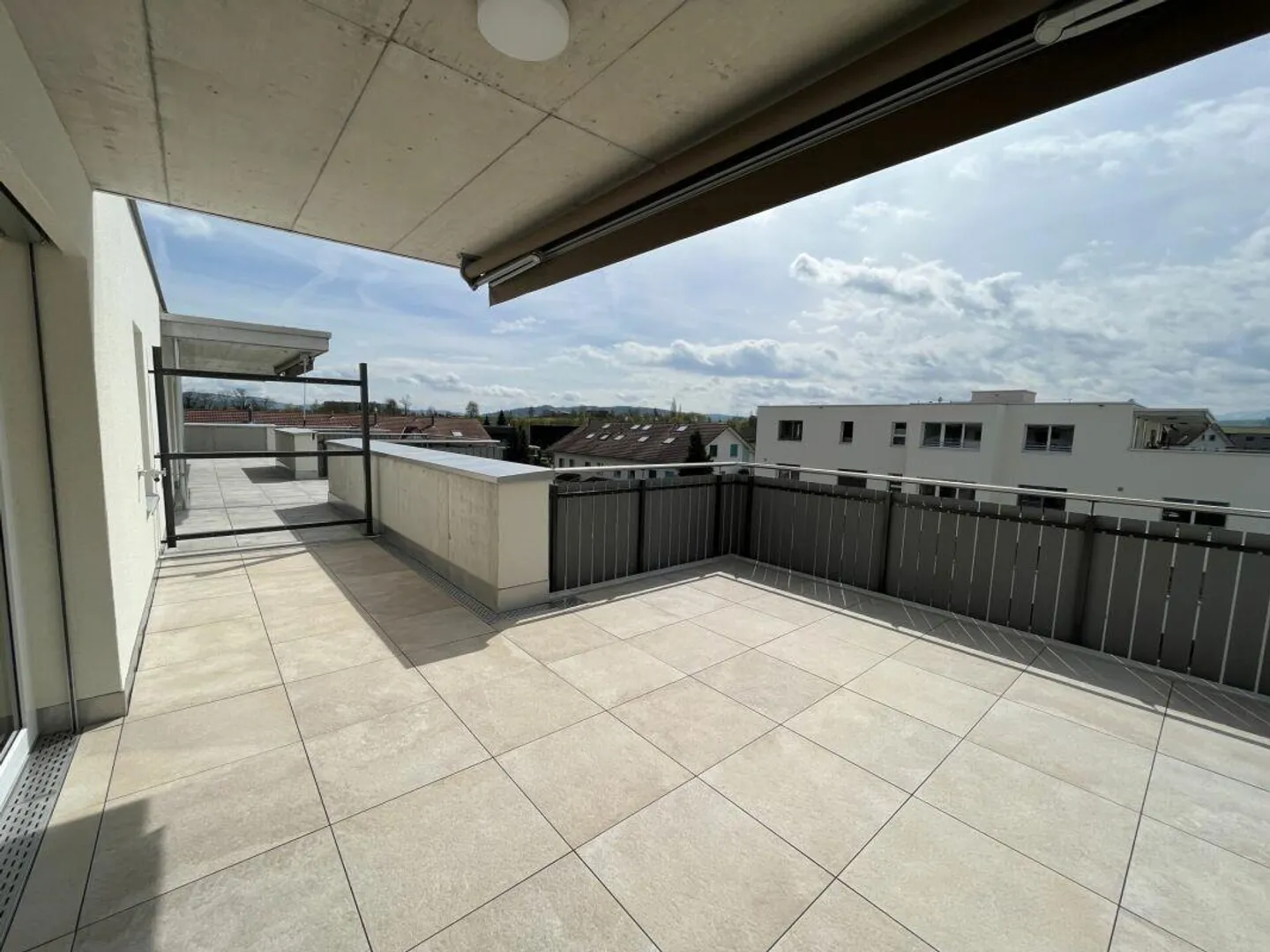 Dreamlike 3.5-room penthouse apartment with two terraces - Photo 14 of 14