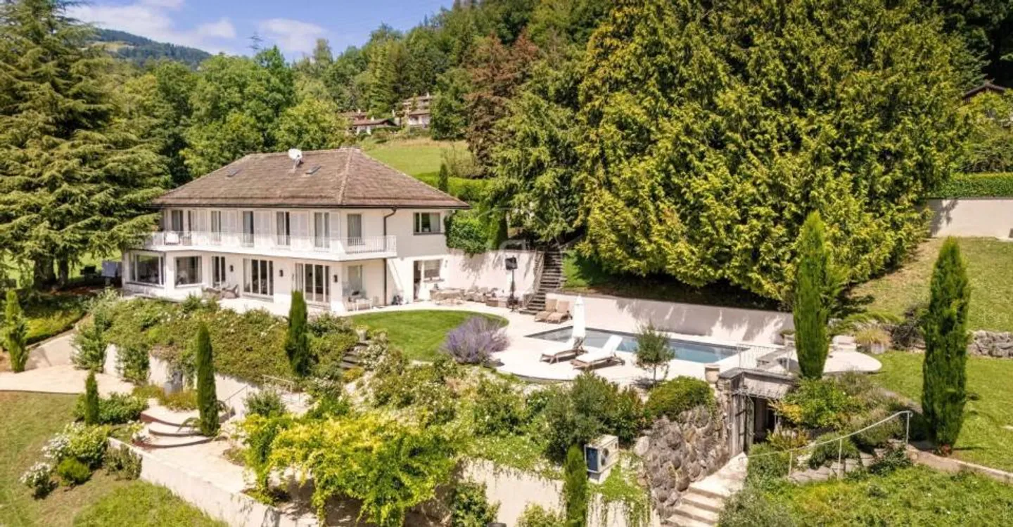 Villa Incantevole con Vista Lago - Foto 1 di 12