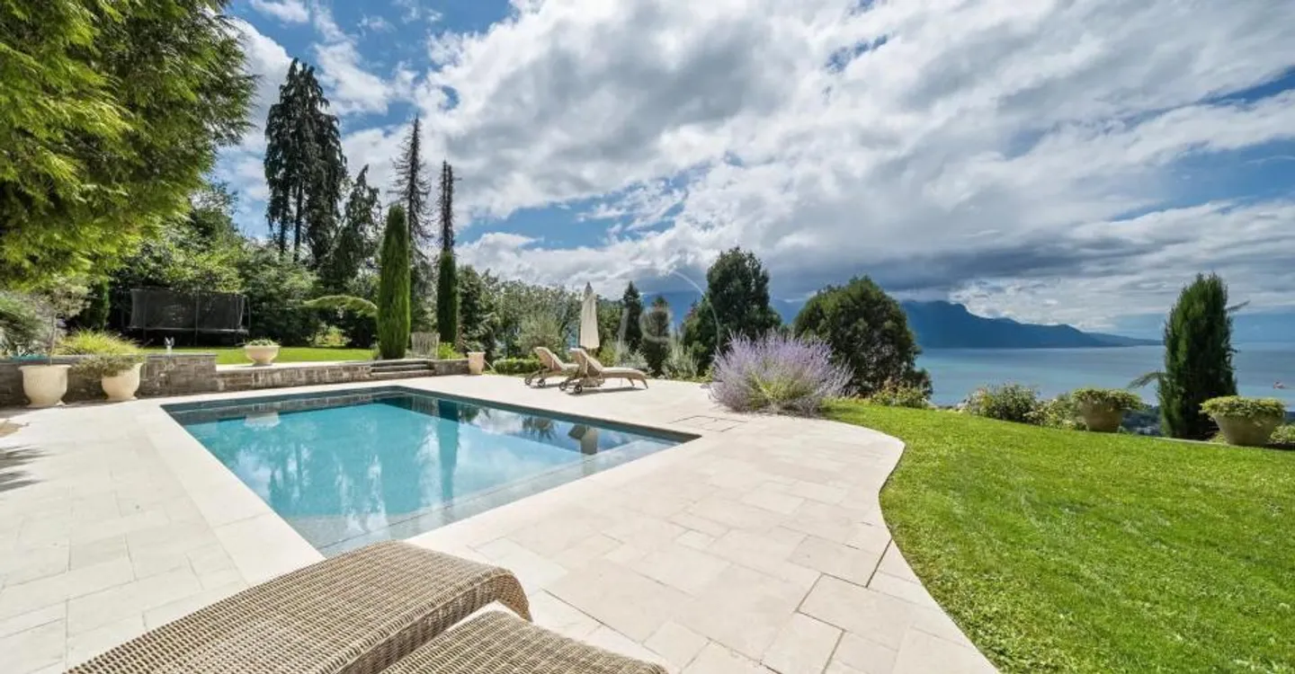 Villa Incantevole con Vista Lago - Foto 3 di 12