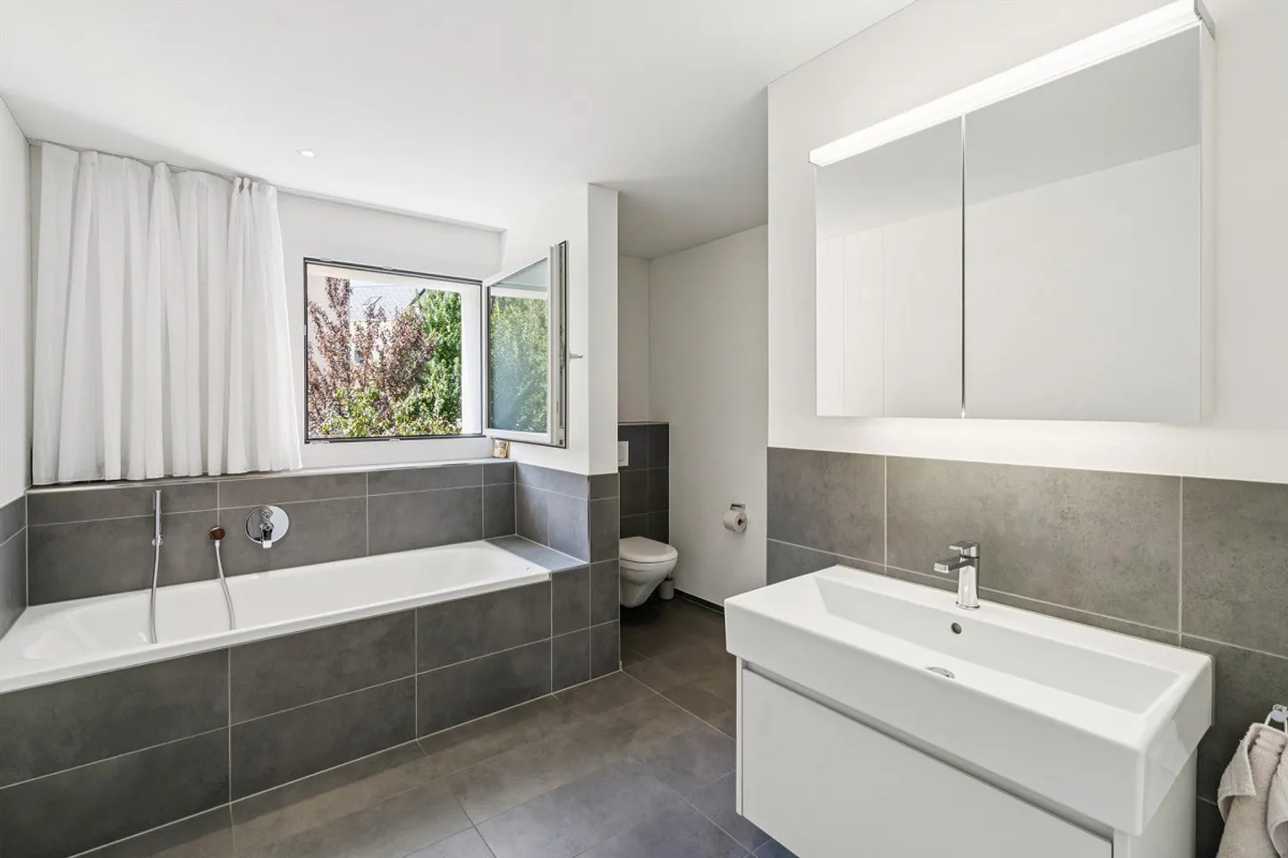 Attraktive 4.5 Zimmer-Eigentumswohnung  - naturnahe Umgebung - Foto 6 von 11
