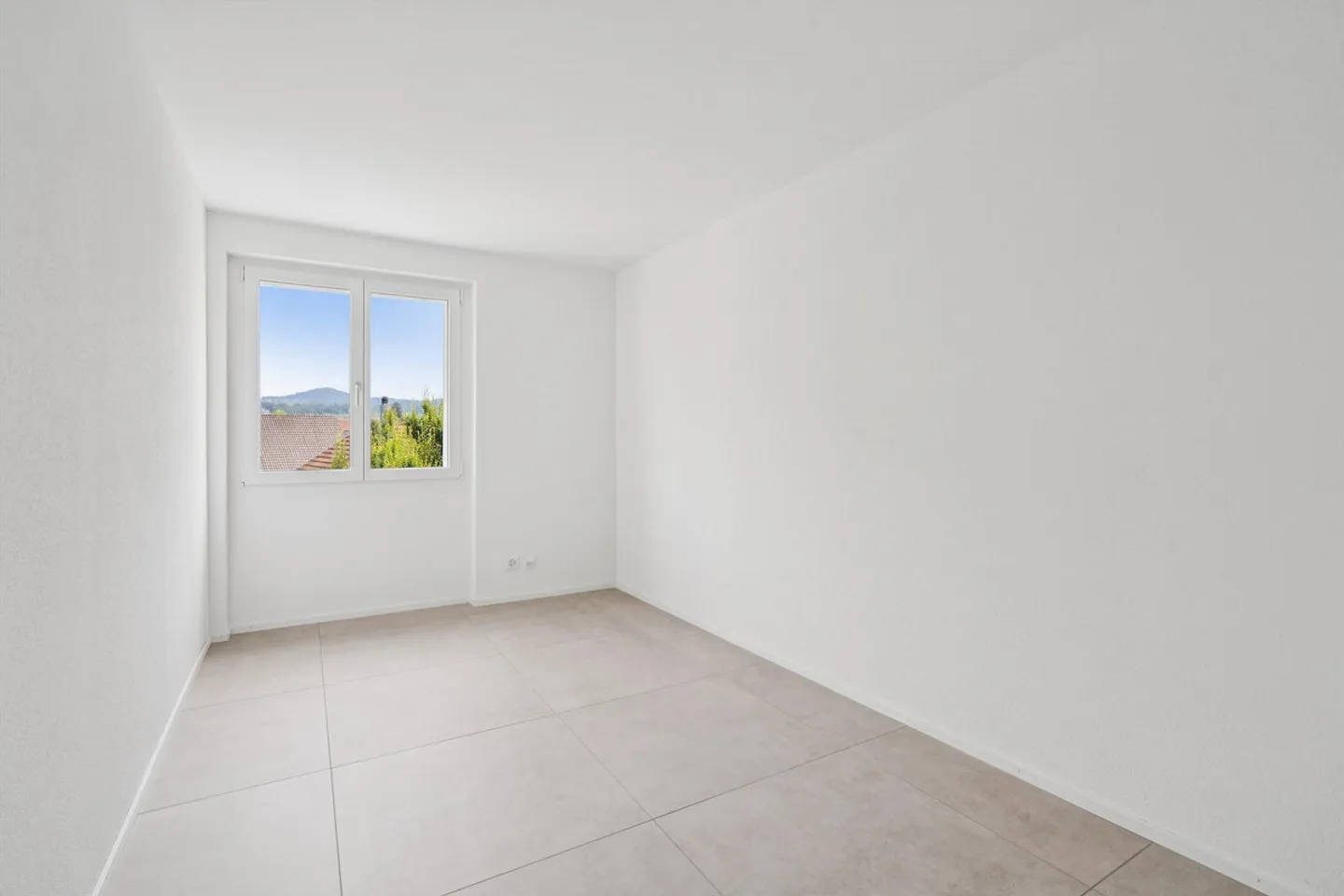 Spacious 5.5-room penthouse apartment with 50m2 terrace near the lake - Photo 14 of 26