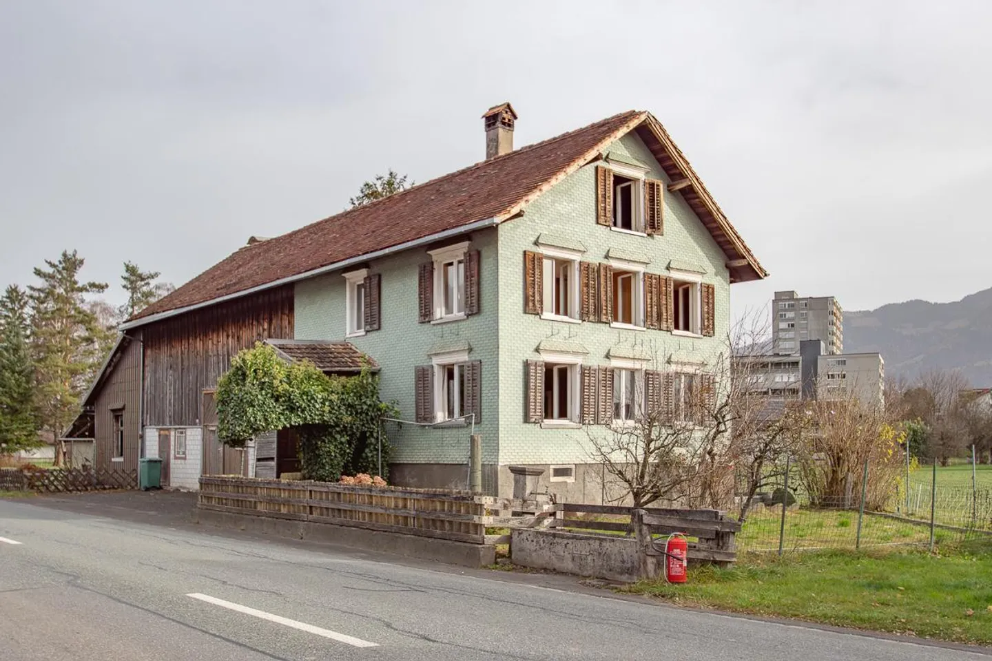 Excellente opportunité pour les artisans et les propriétaires d'animaux - Photo 1 sur 7