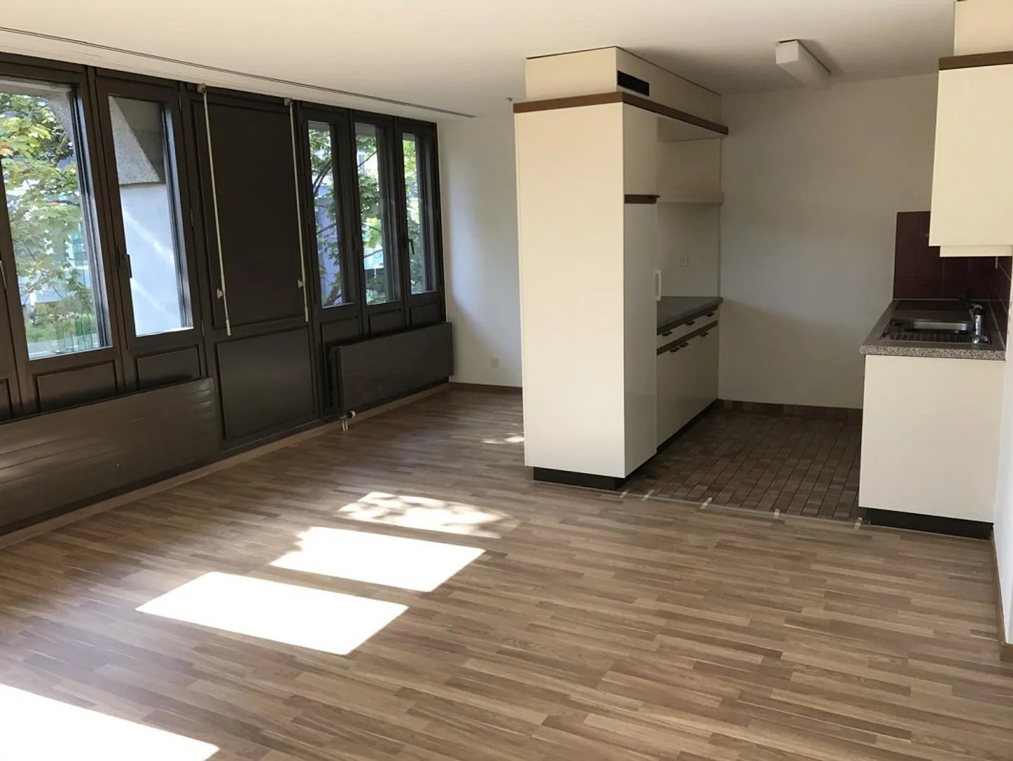 Temporary Living Directly at Stauffacher! (TEMPORARY until March 31, 2027) - Photo 2 of 9