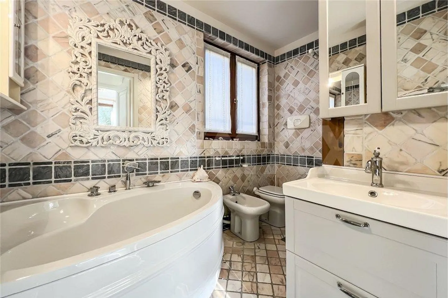 Semi-Detached House 6 Rooms - Photo 13 of 13
