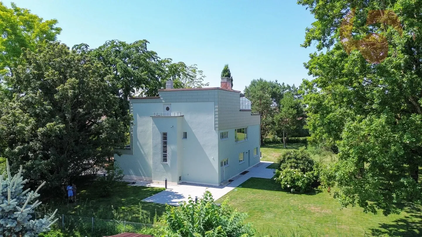 6.5 room duplex with splendid garden and terraces in a fully renovated architect - Photo 5 of 27