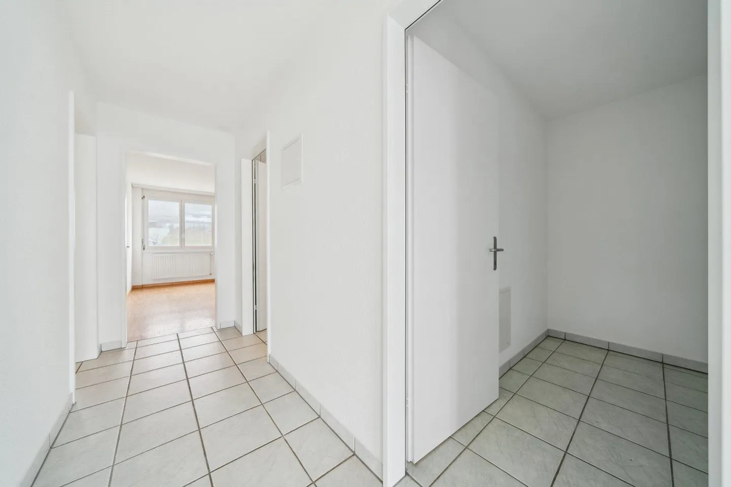 Offerta speciale di Pasqua - Grande appartamento di 2.5 locali con terrazza - Foto 8 di 8