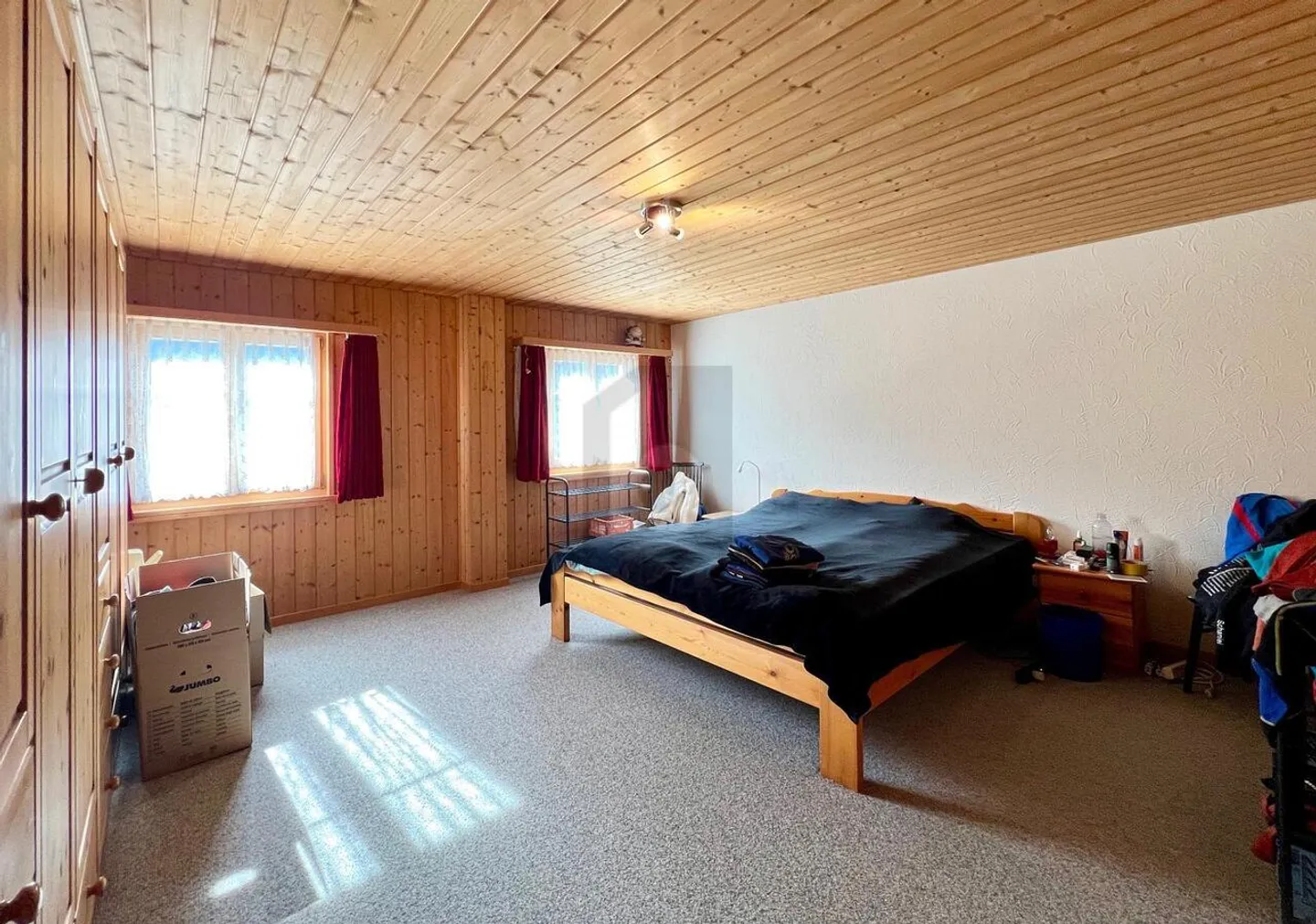 Chalet for sale - Photo 3 of 6