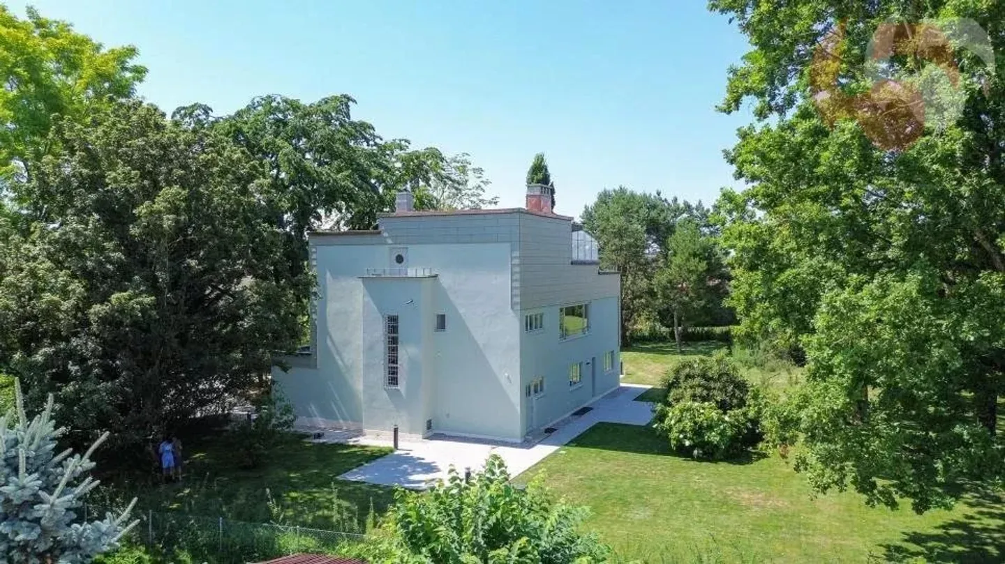 6.5 room duplex with splendid garden and terraces in a fully renovated architect - Photo 16 of 27