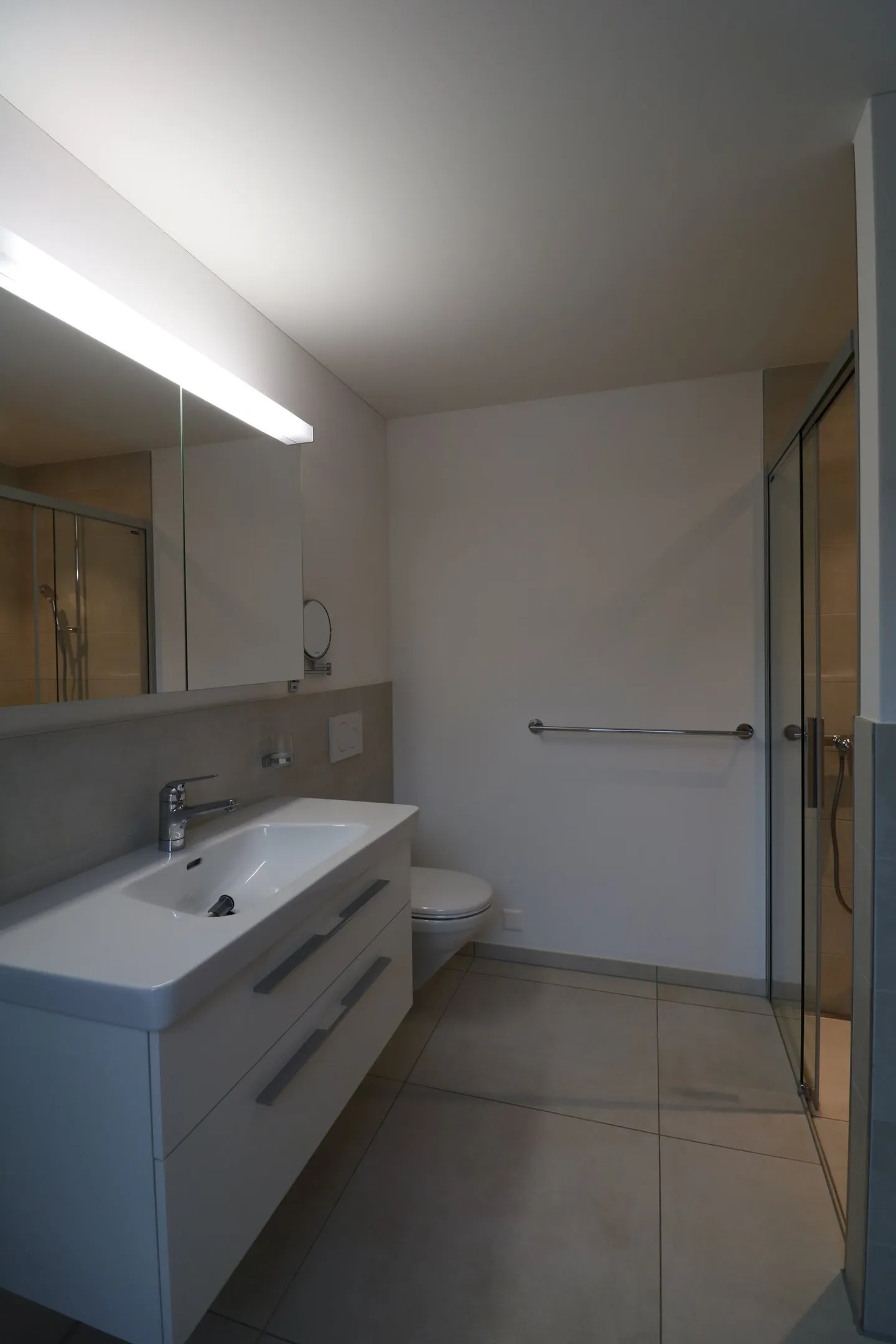 Light-flooded 3 ½ room apartment with large balcony and breathtaking lake view - Photo 6 of 15
