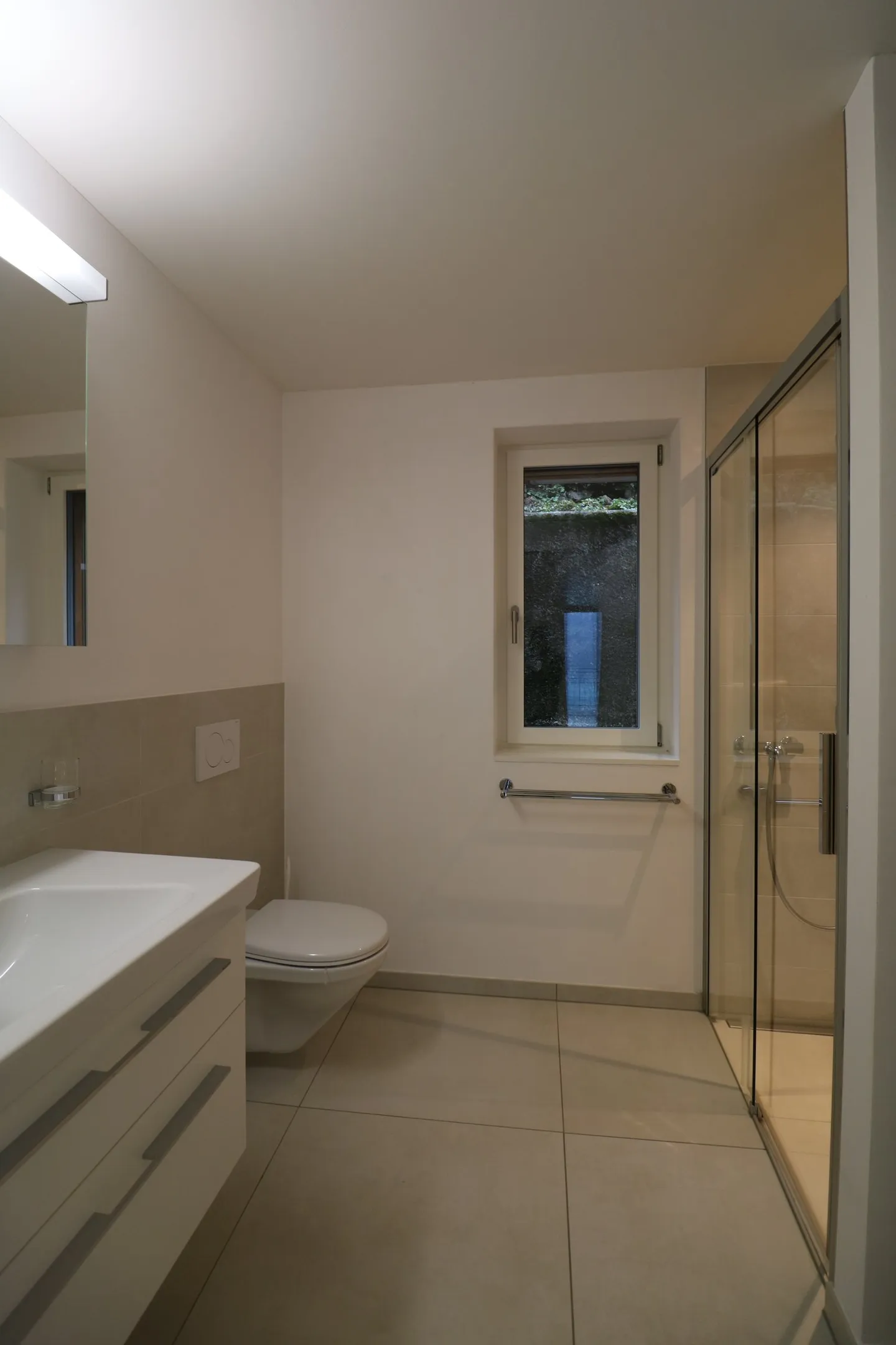 Light-flooded 3 ½ room apartment with large balcony and breathtaking lake view - Photo 9 of 15