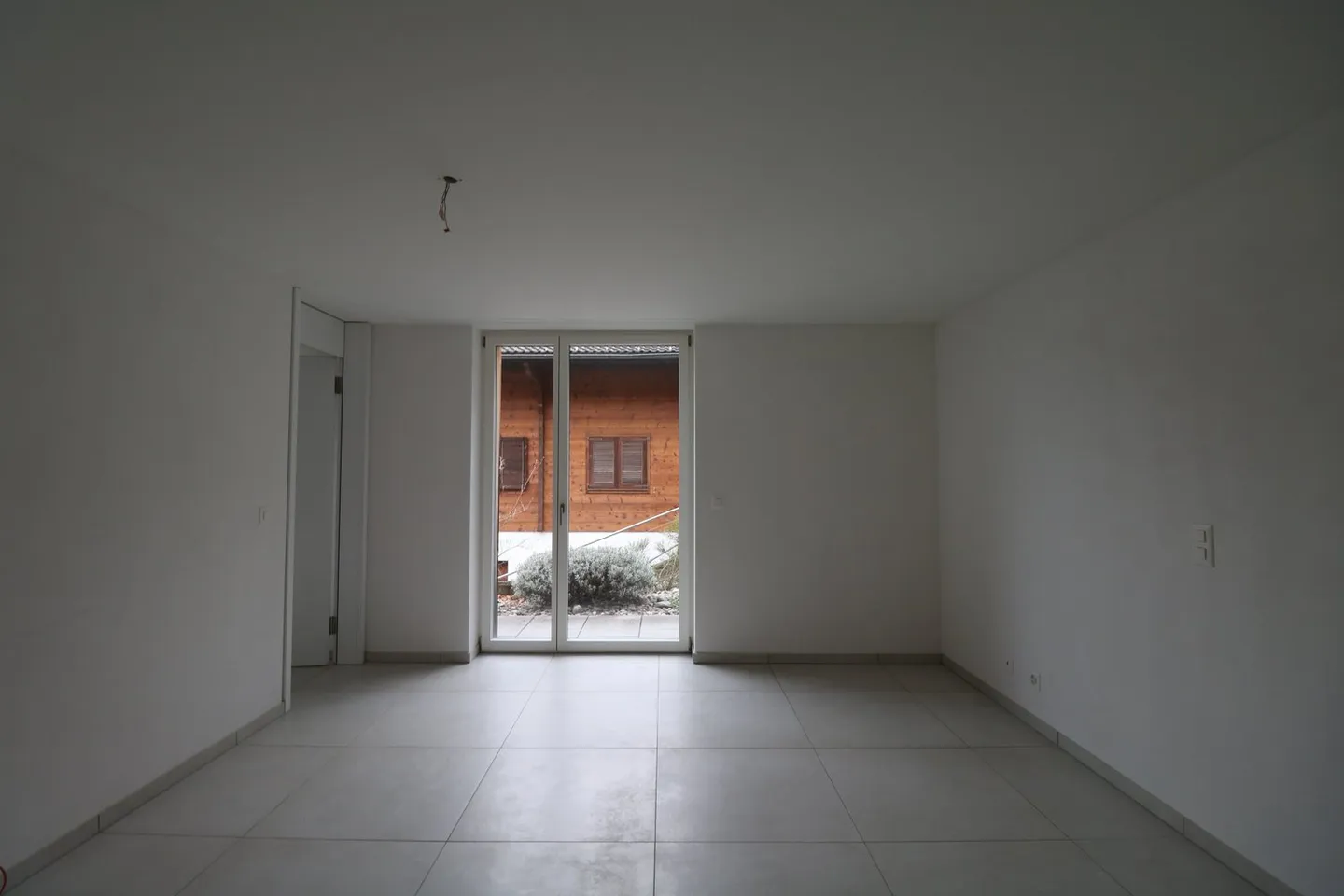 Light-flooded 3 ½ room apartment with large balcony and breathtaking lake view - Photo 10 of 15
