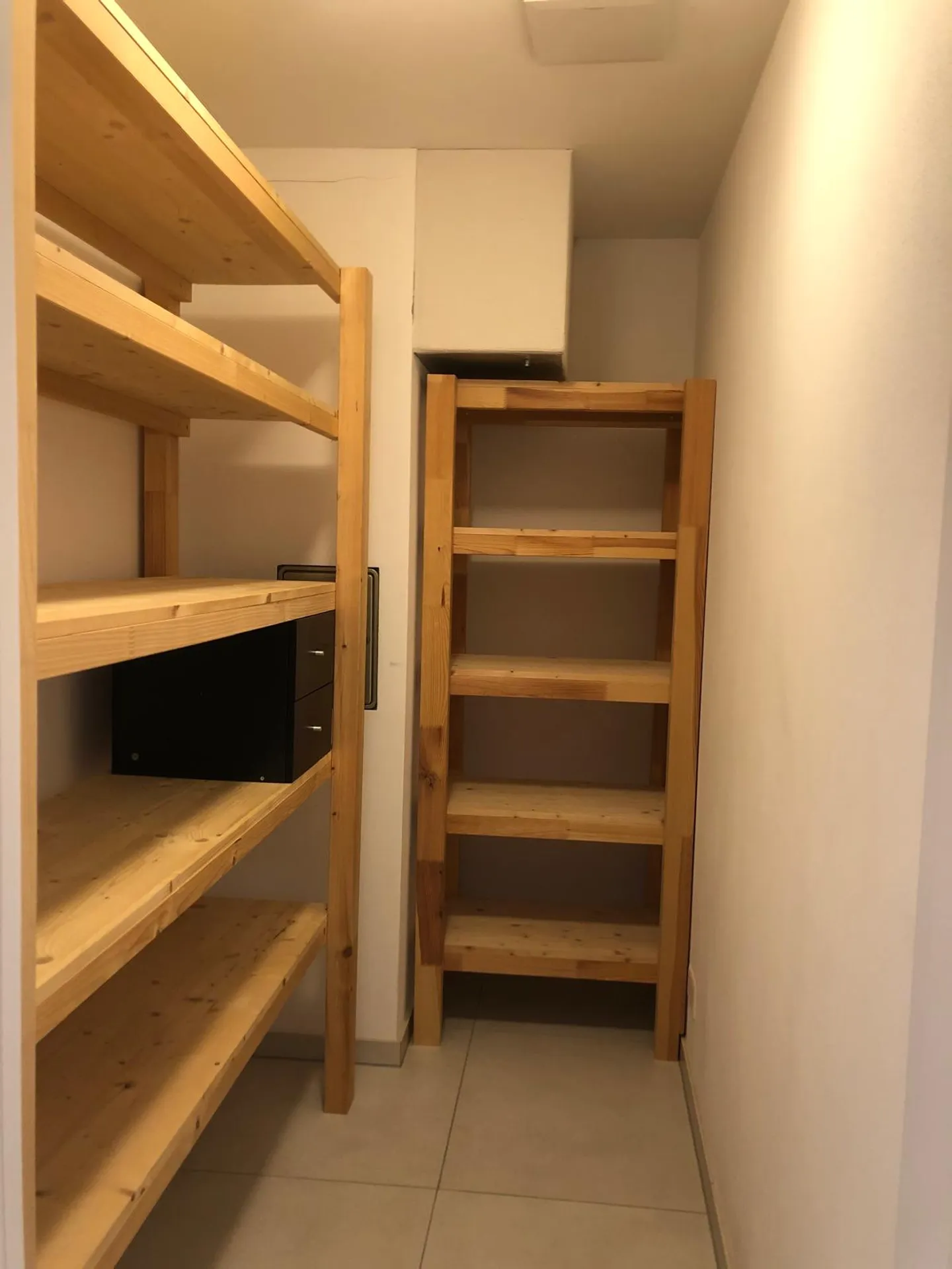 Light-flooded 3 ½ room apartment with large balcony and breathtaking lake view - Photo 12 of 15