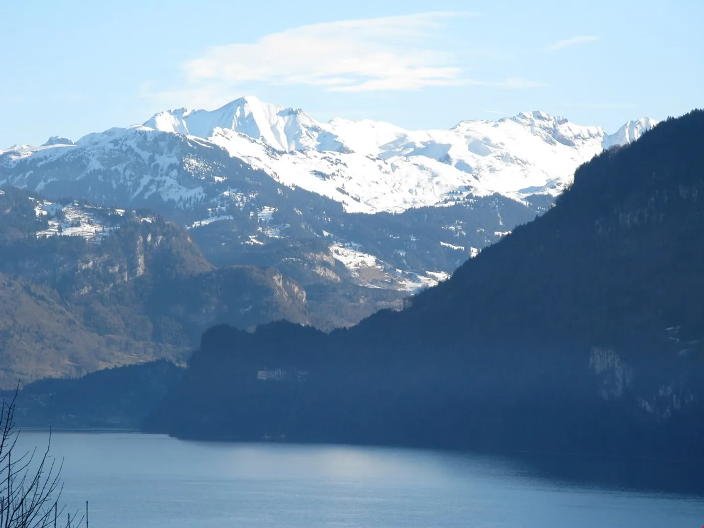 Light-flooded 3 ½ room apartment with large balcony and breathtaking lake view - Photo 15 of 15