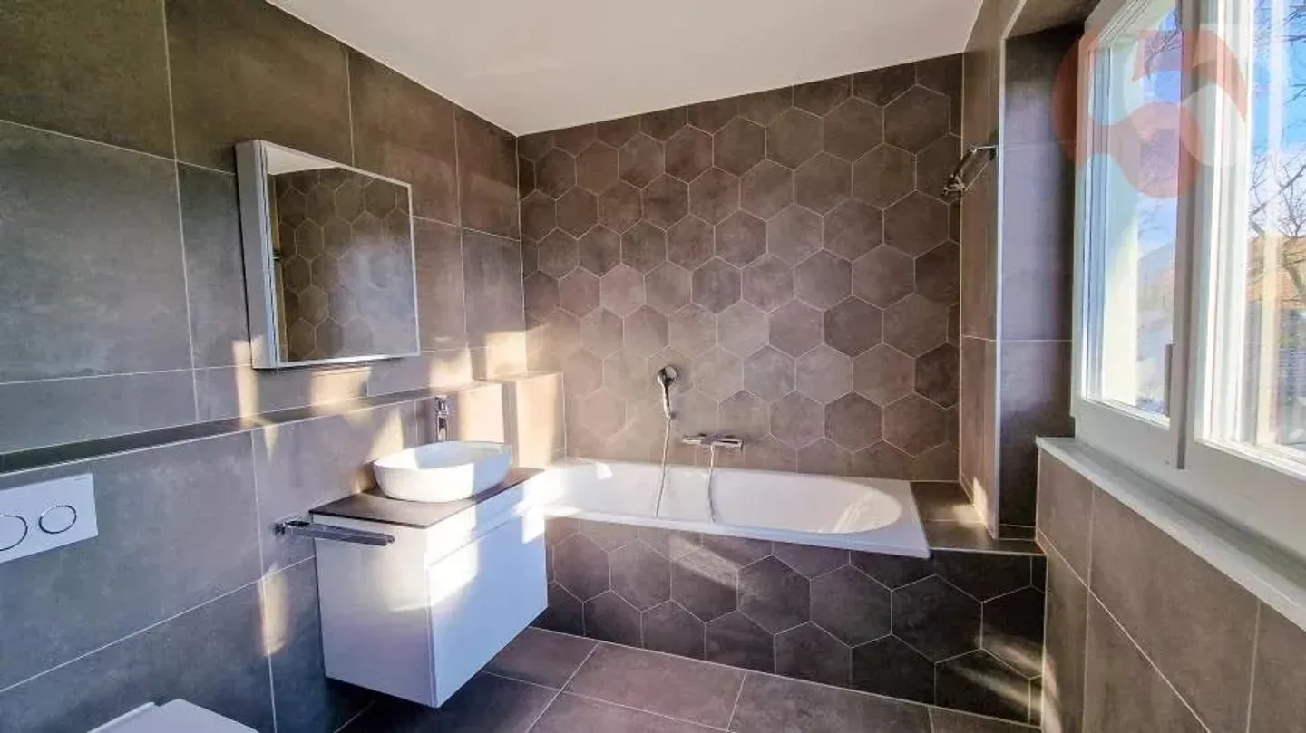 6.5 room duplex with splendid garden and terraces in a fully renovated architect - Photo 25 of 27