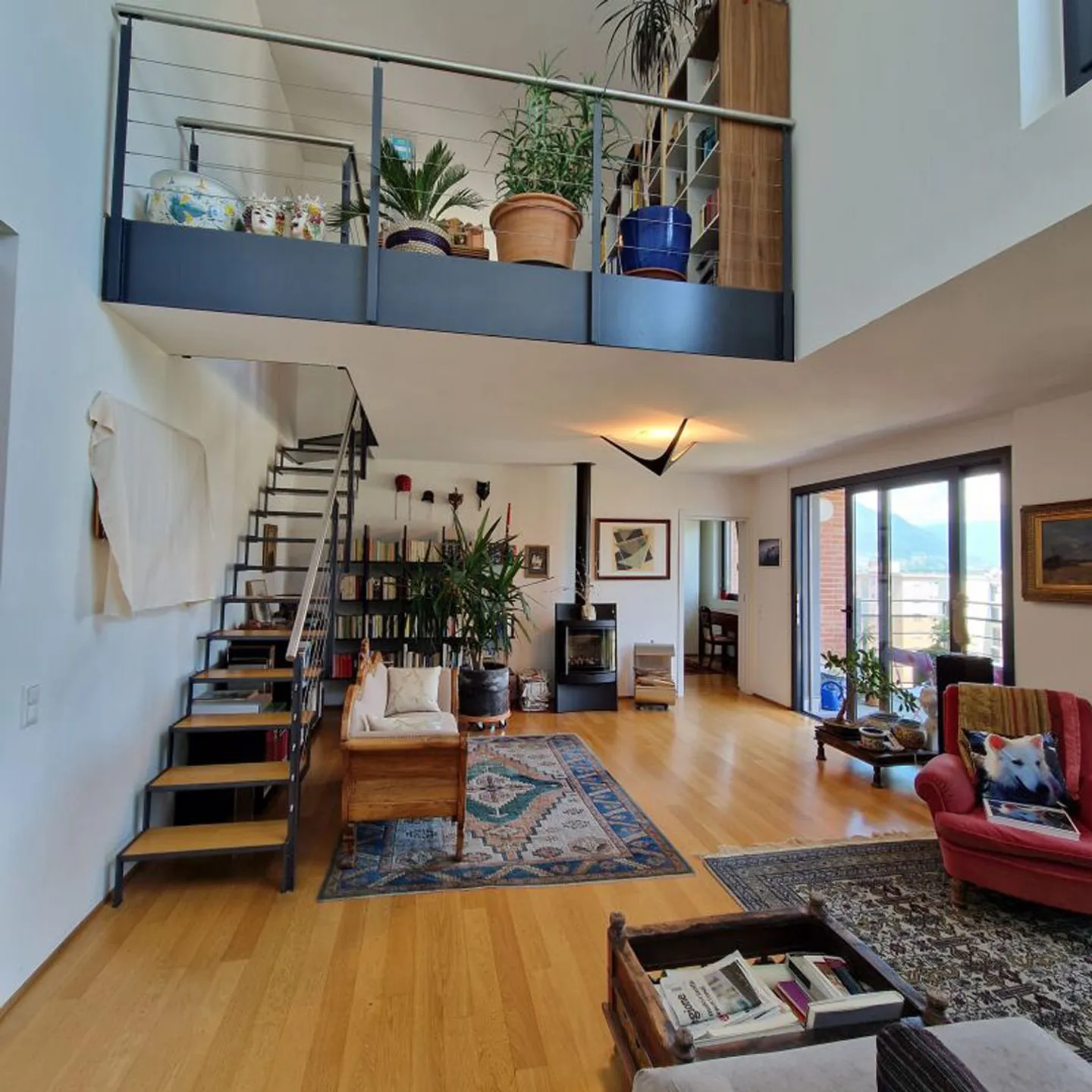 Penthouse Lussuoso con Vista Lago - Foto 3 di 7