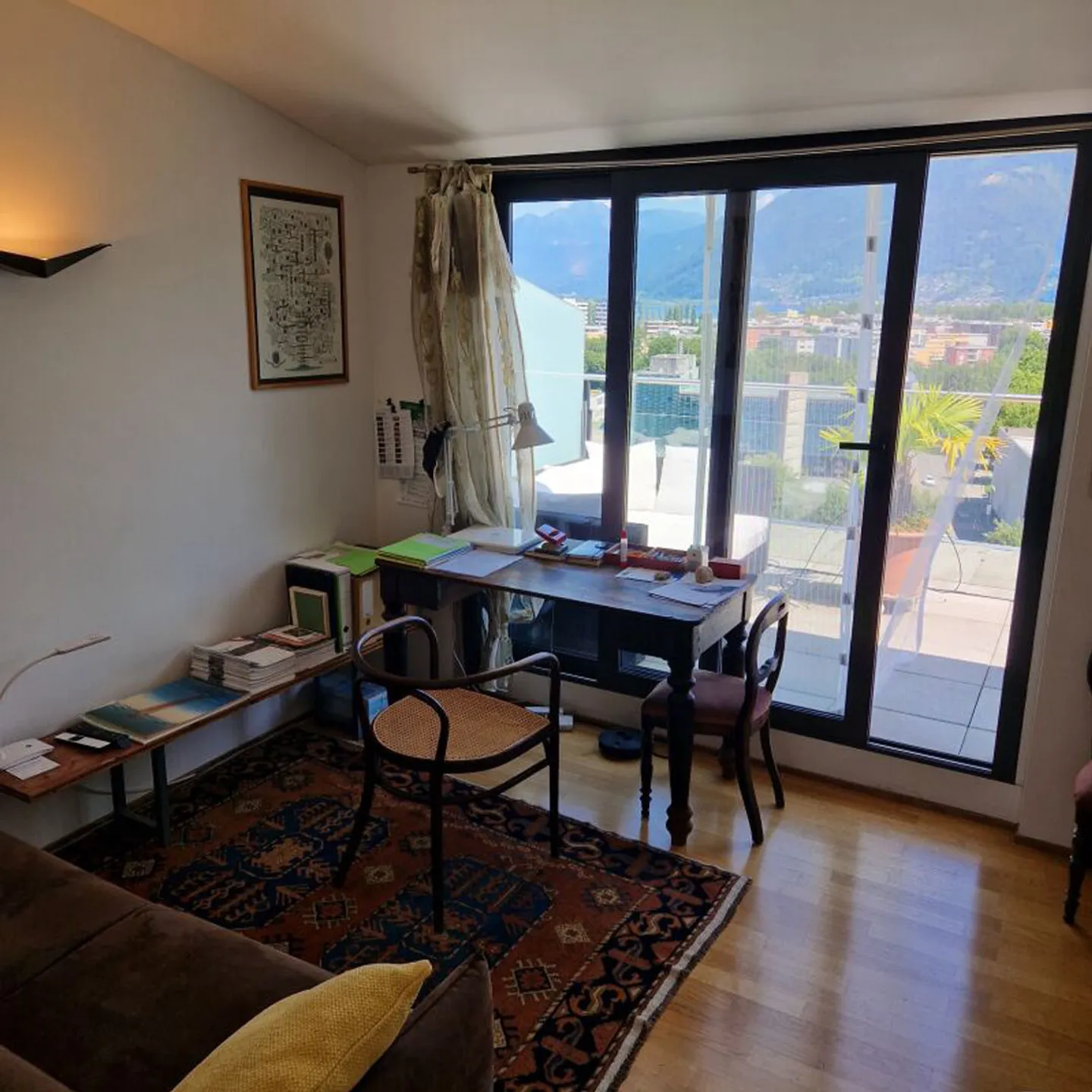 Penthouse Lussuoso con Vista Lago - Foto 4 di 7