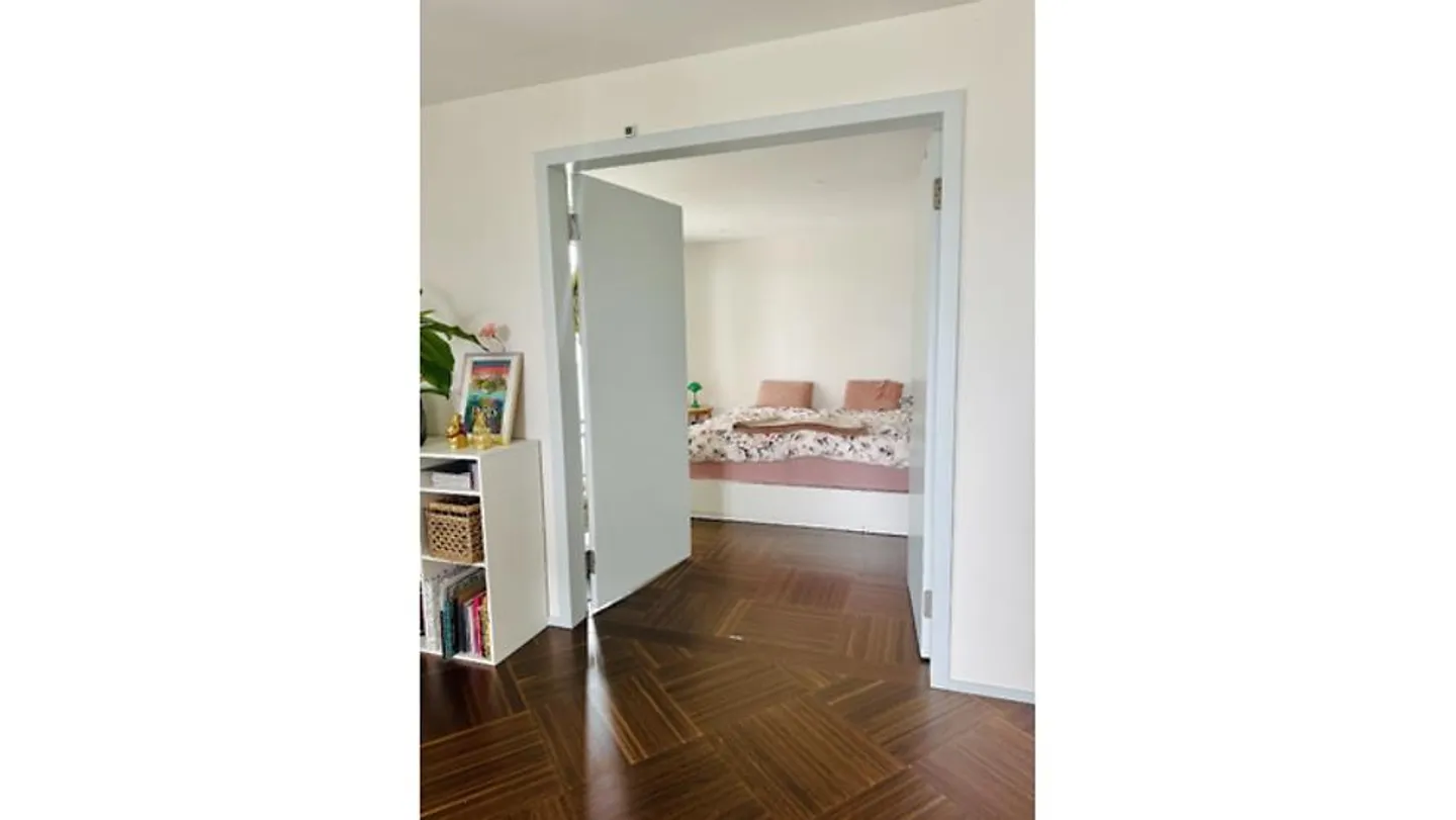 Modernes Apartment mit Seesicht - Foto 2 von 6