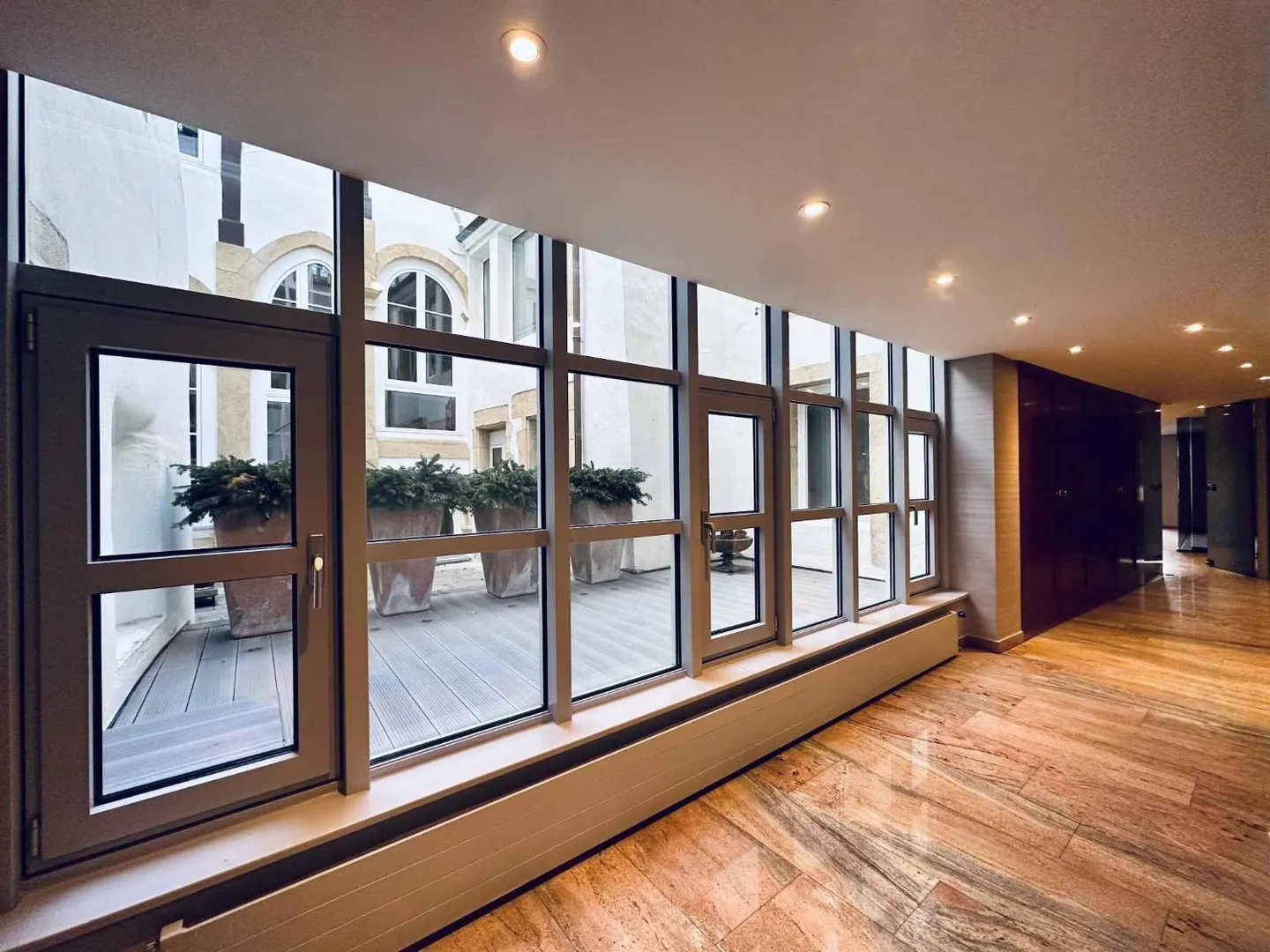 Historischer Gewerberaum in Yverdon - Foto 3 von 5