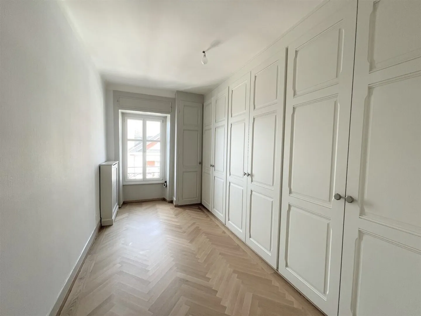 Appartement Élégant avec Vue Lac - Photo 4 sur 12